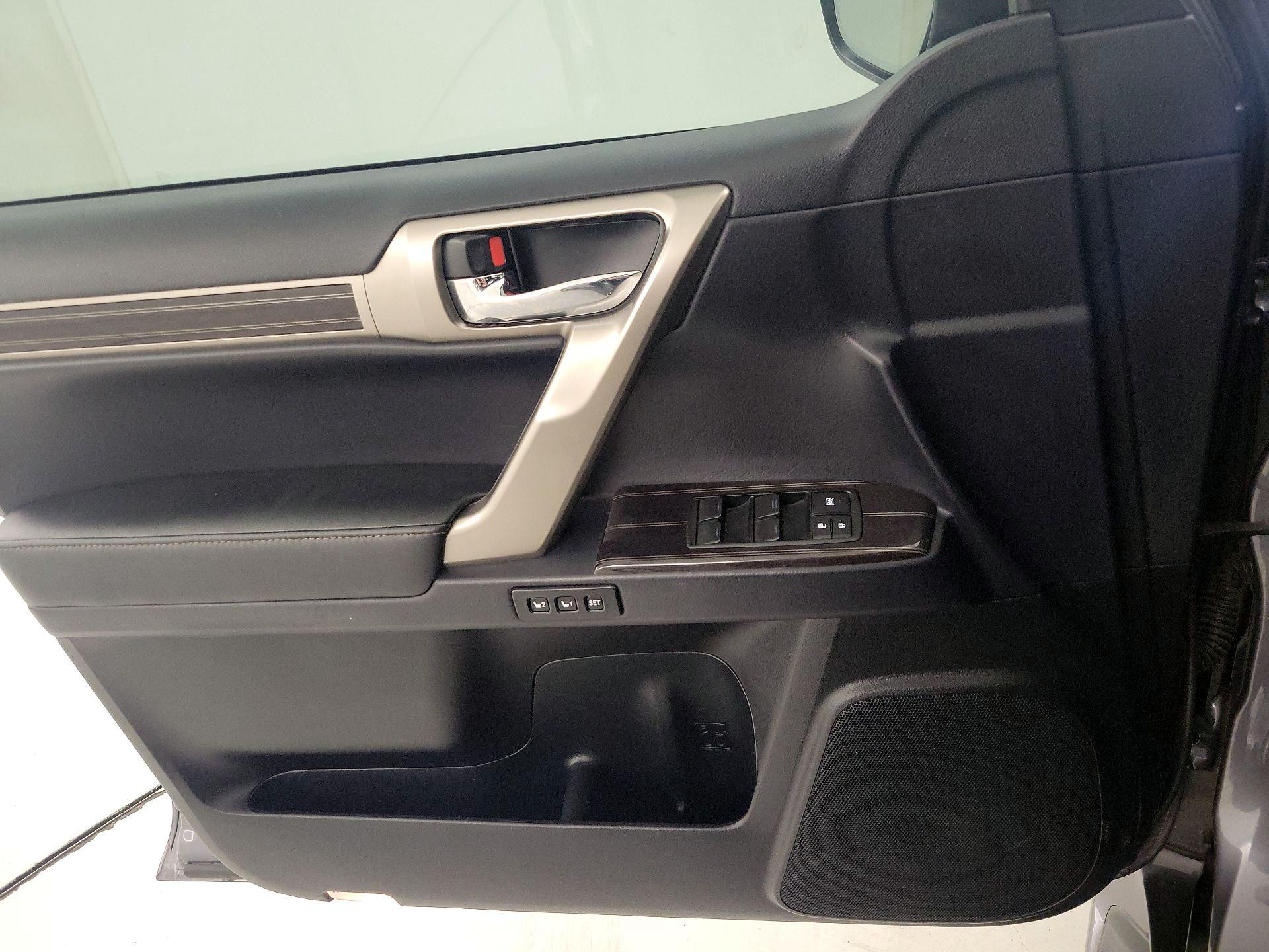 Thumbnail: 2021 Lexus GX - 12