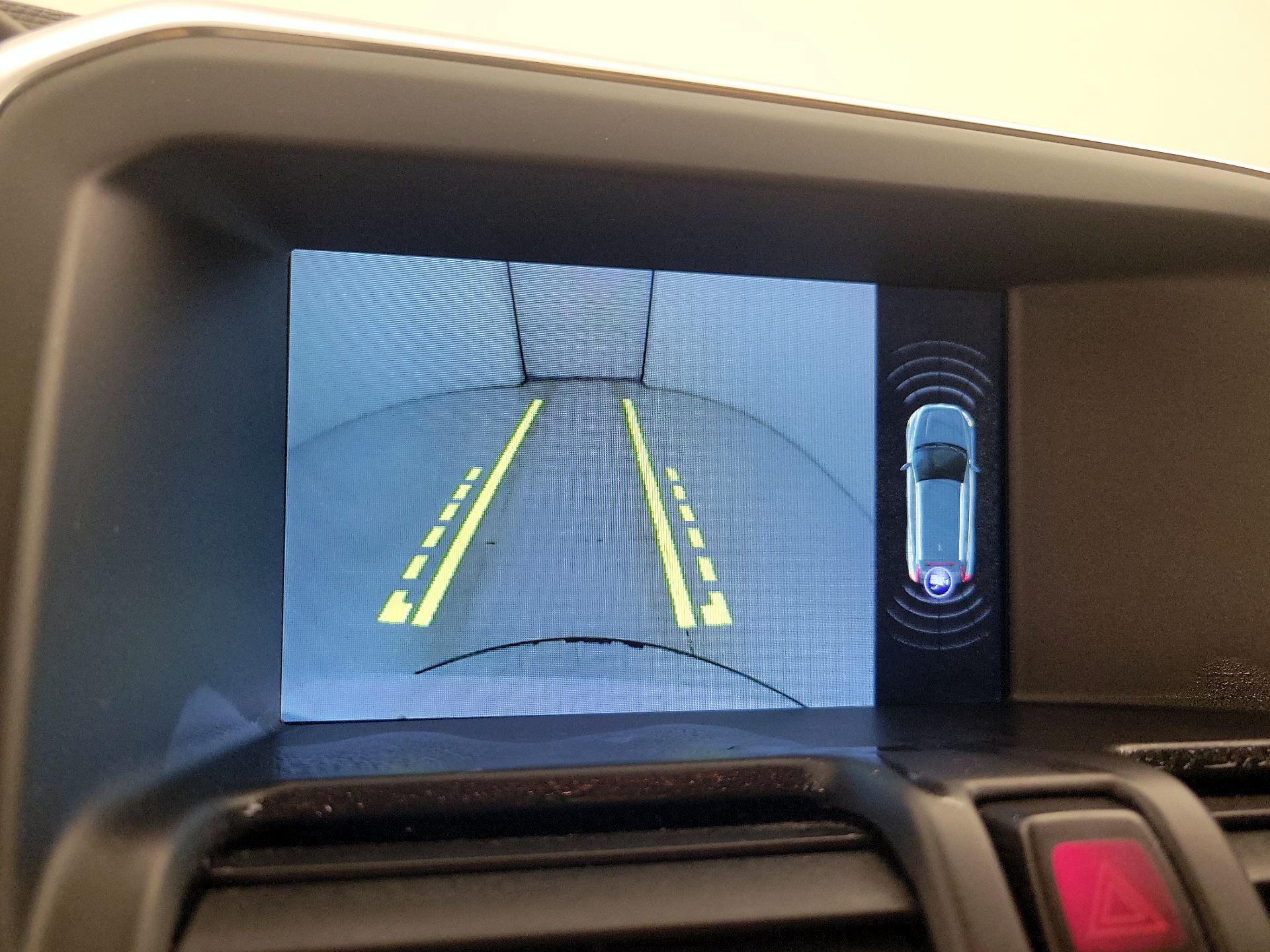 Thumbnail: 2015 Volvo XC60 - 14