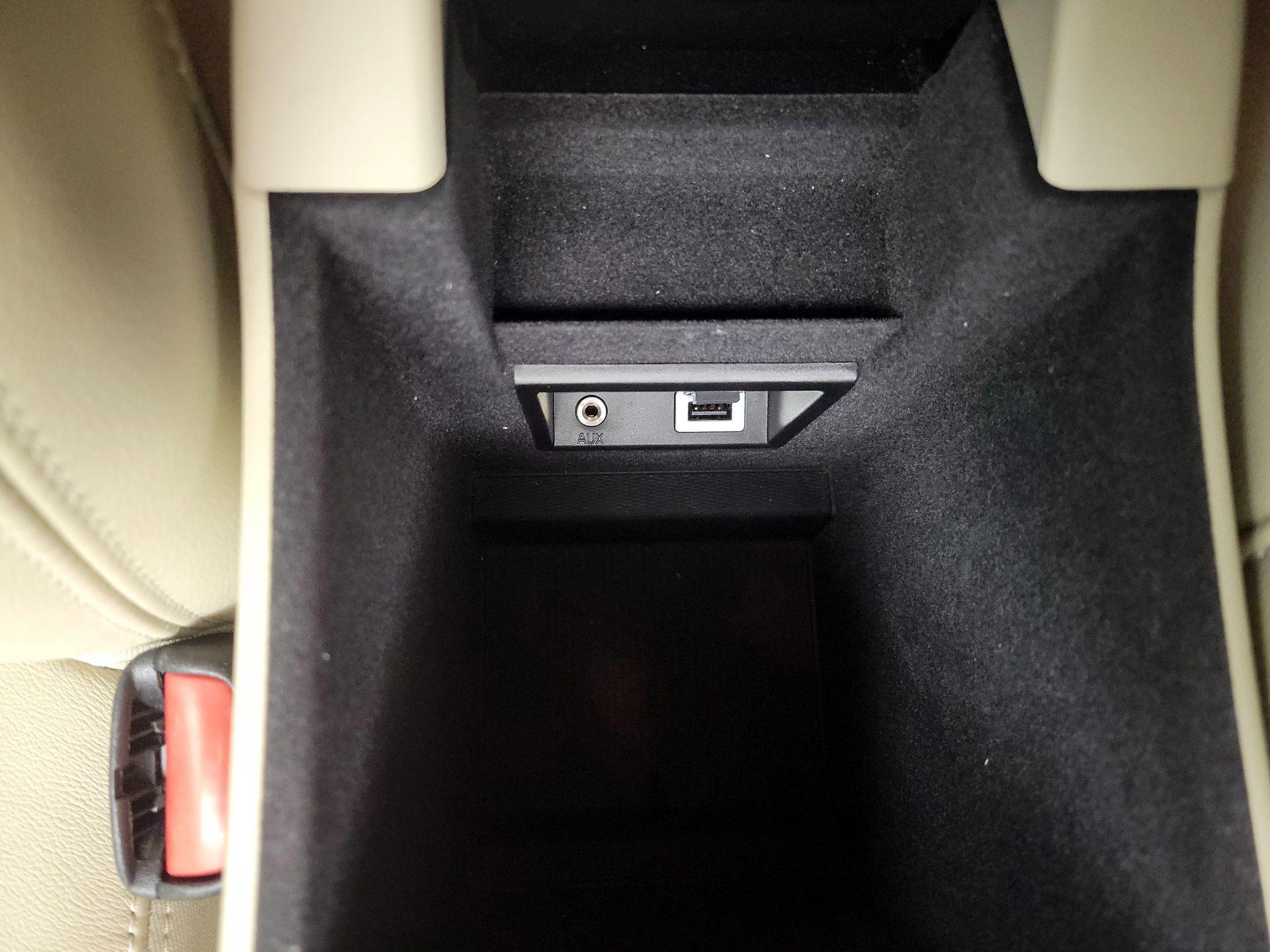 Thumbnail: 2015 Volvo XC60 - 18