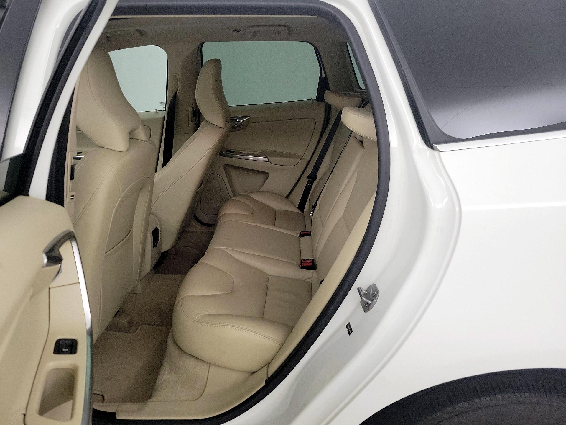 Thumbnail: 2015 Volvo XC60 - 20