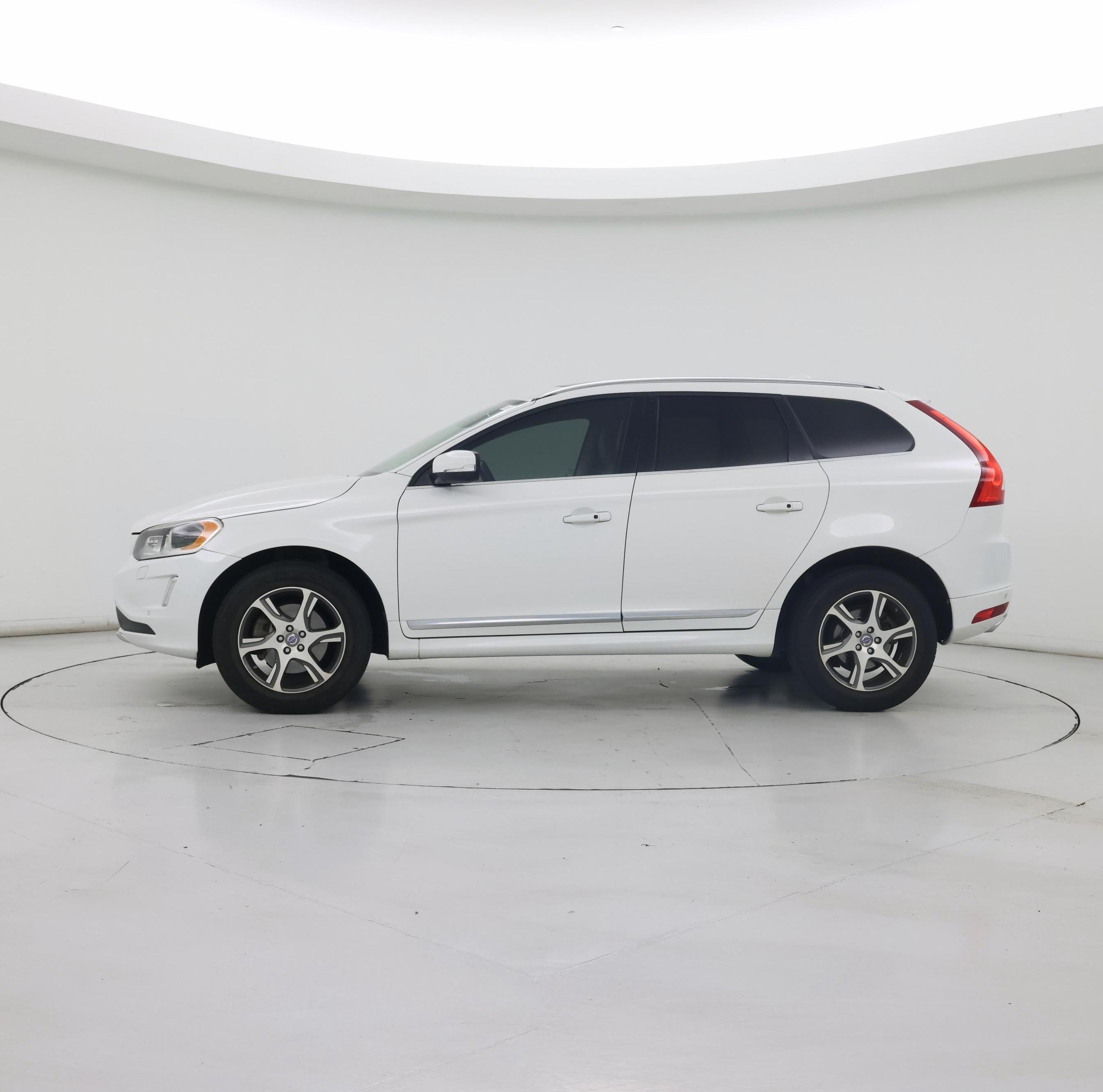 Thumbnail: 2015 Volvo XC60 - 3
