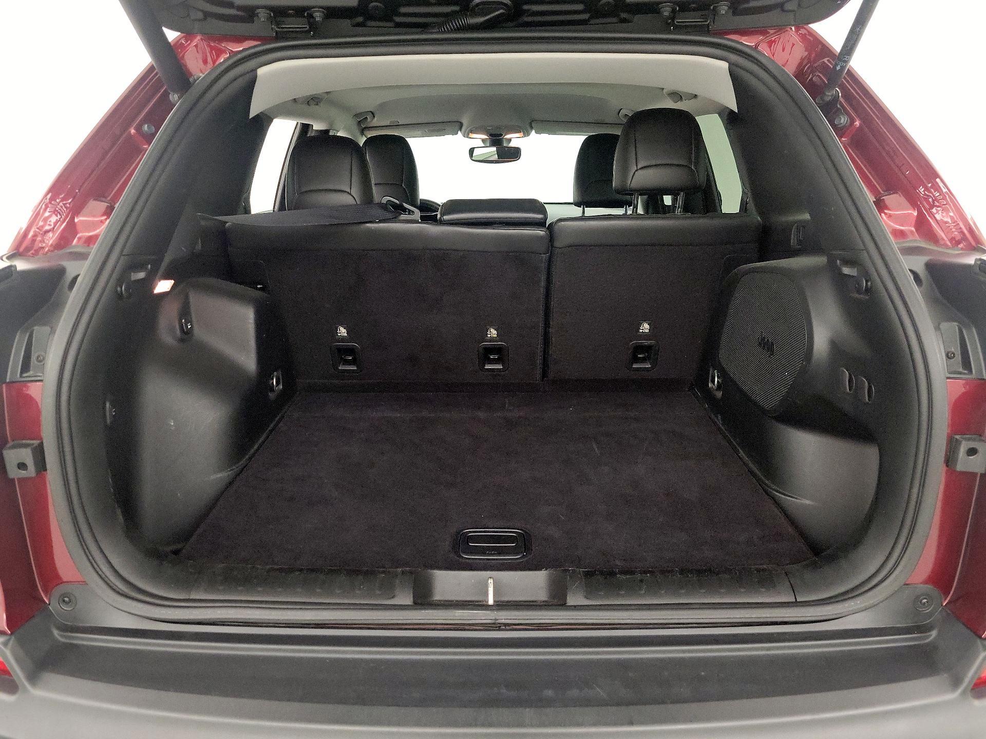 Thumbnail: 2019 Jeep Cherokee - 20