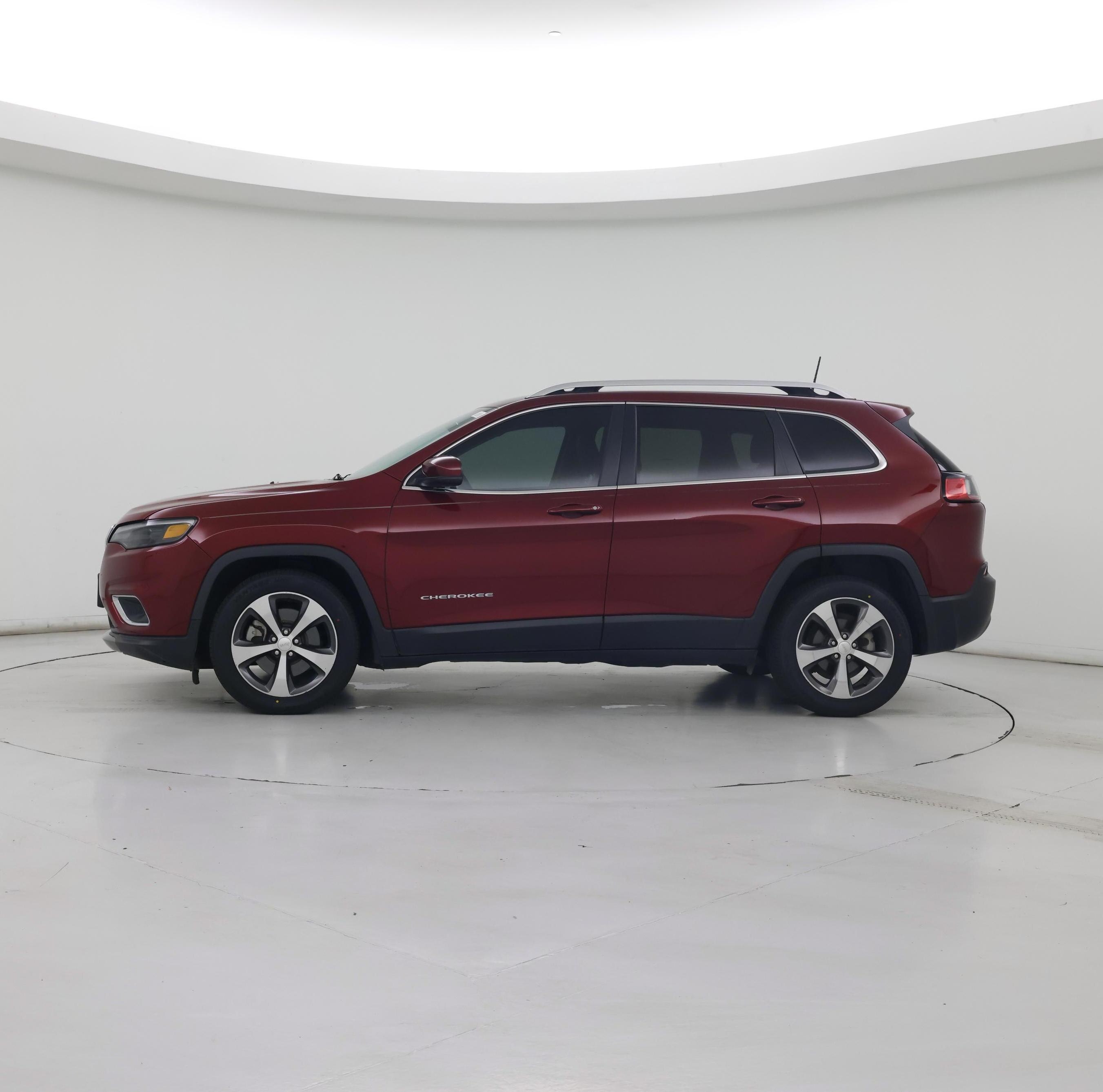 Thumbnail: 2019 Jeep Cherokee - 3