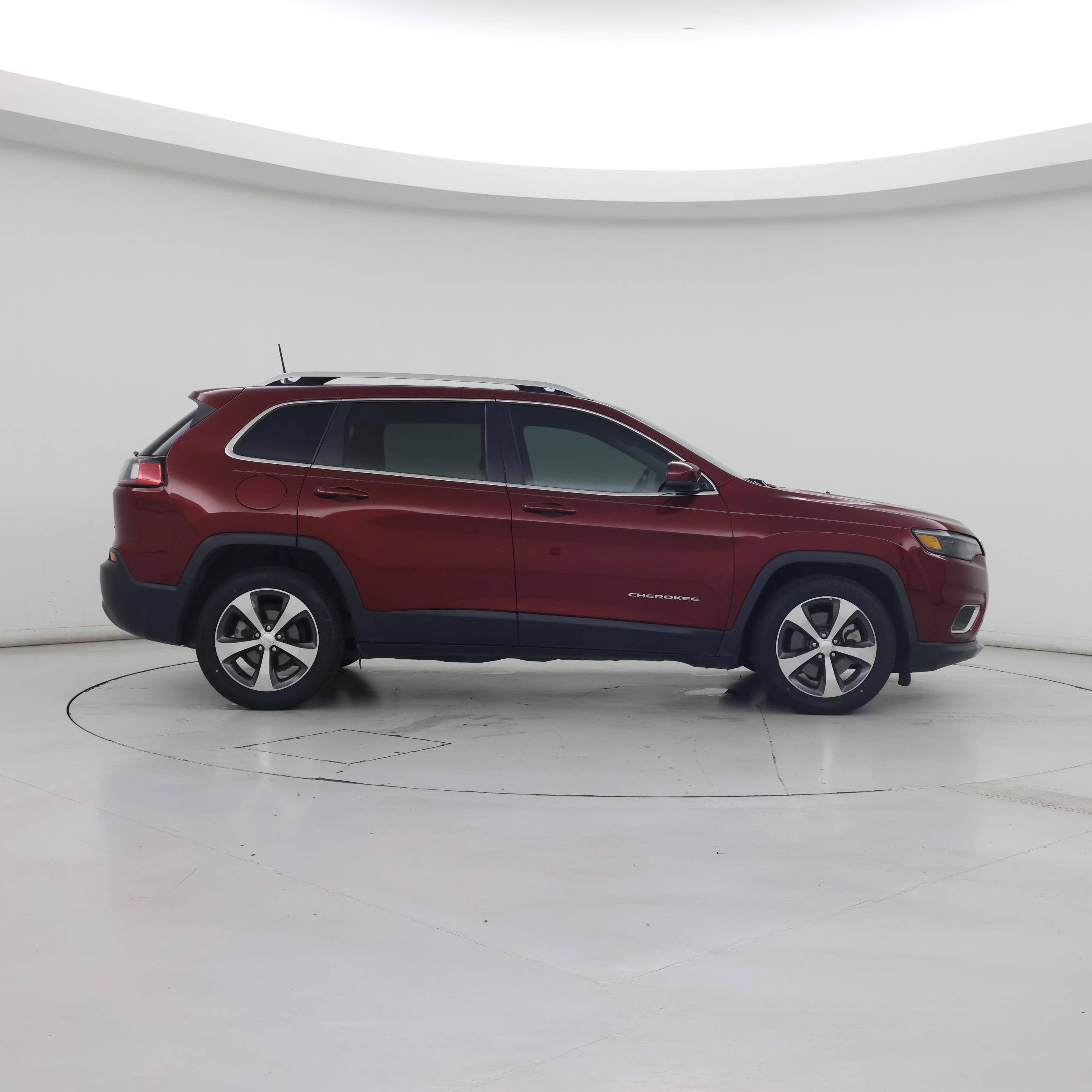 Thumbnail: 2019 Jeep Cherokee - 7