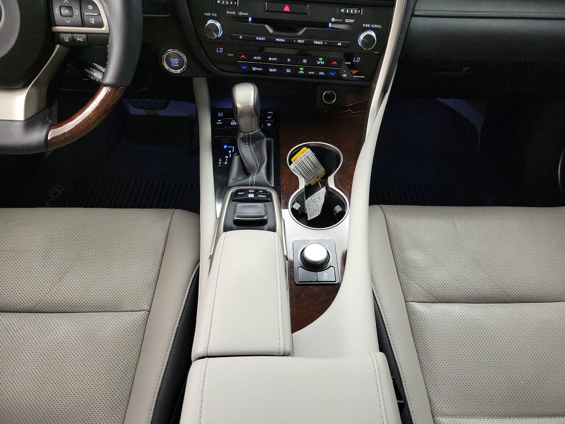 Thumbnail: 2016 Lexus RX - 18