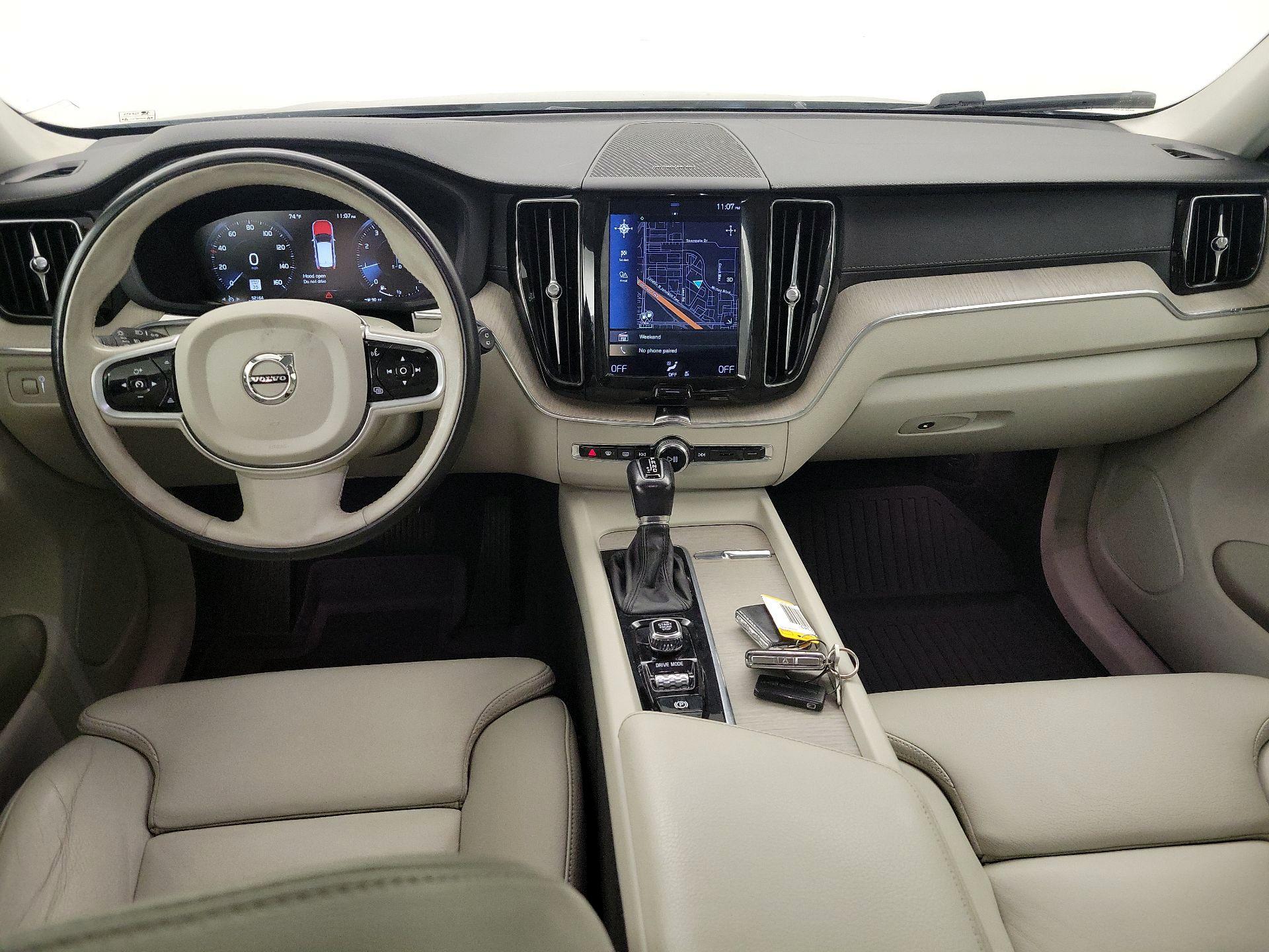 Thumbnail: 2020 Volvo XC60 - 9