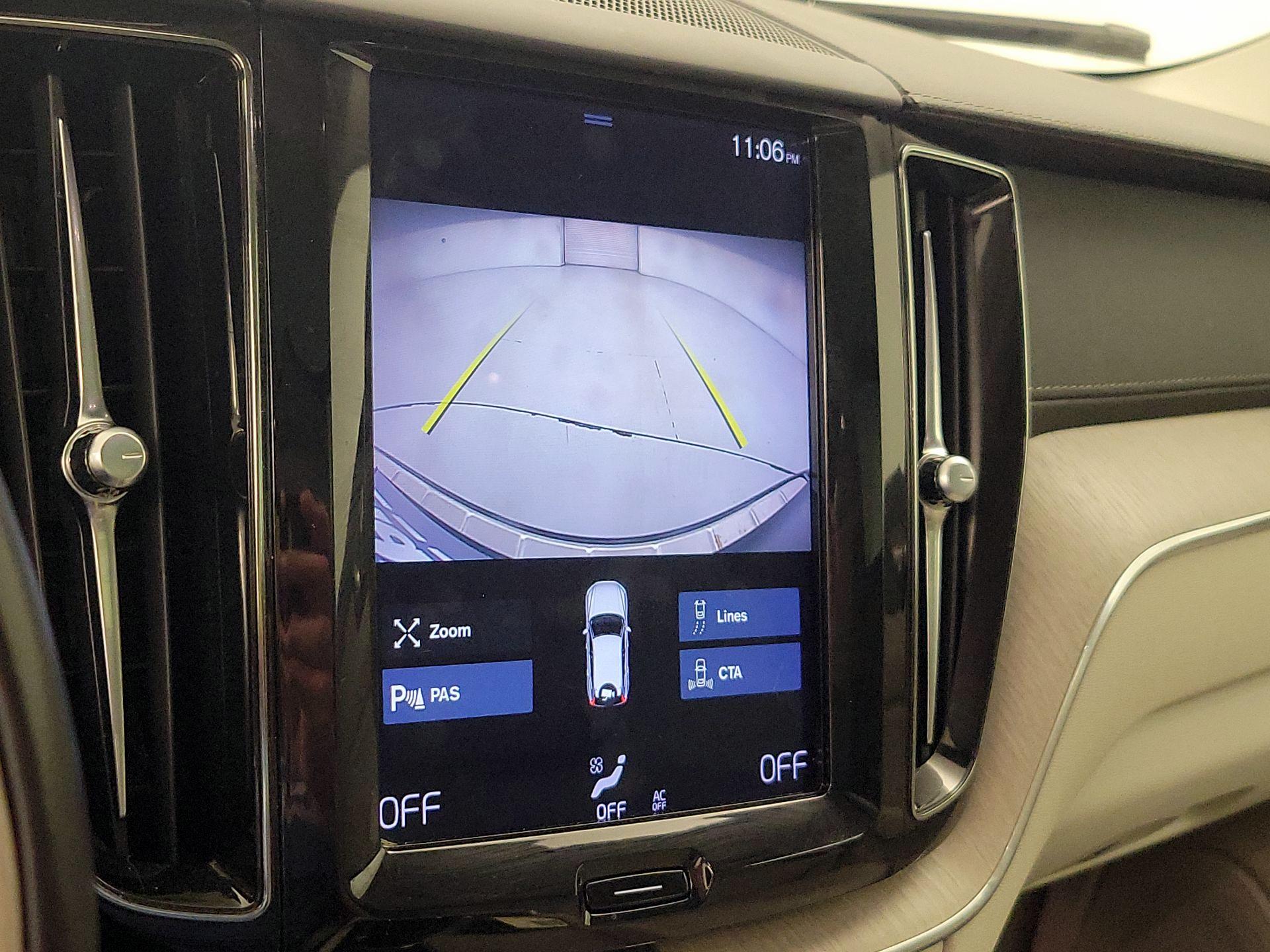 Thumbnail: 2020 Volvo XC60 - 15