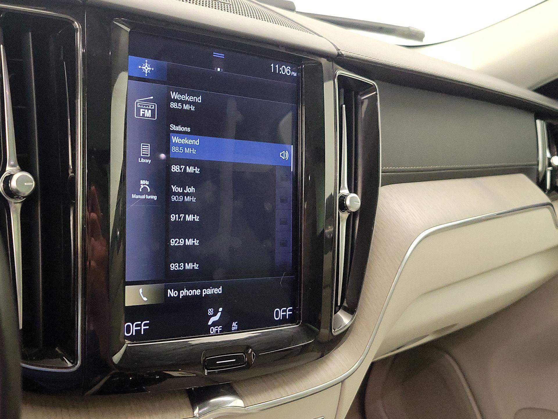 Thumbnail: 2020 Volvo XC60 - 16