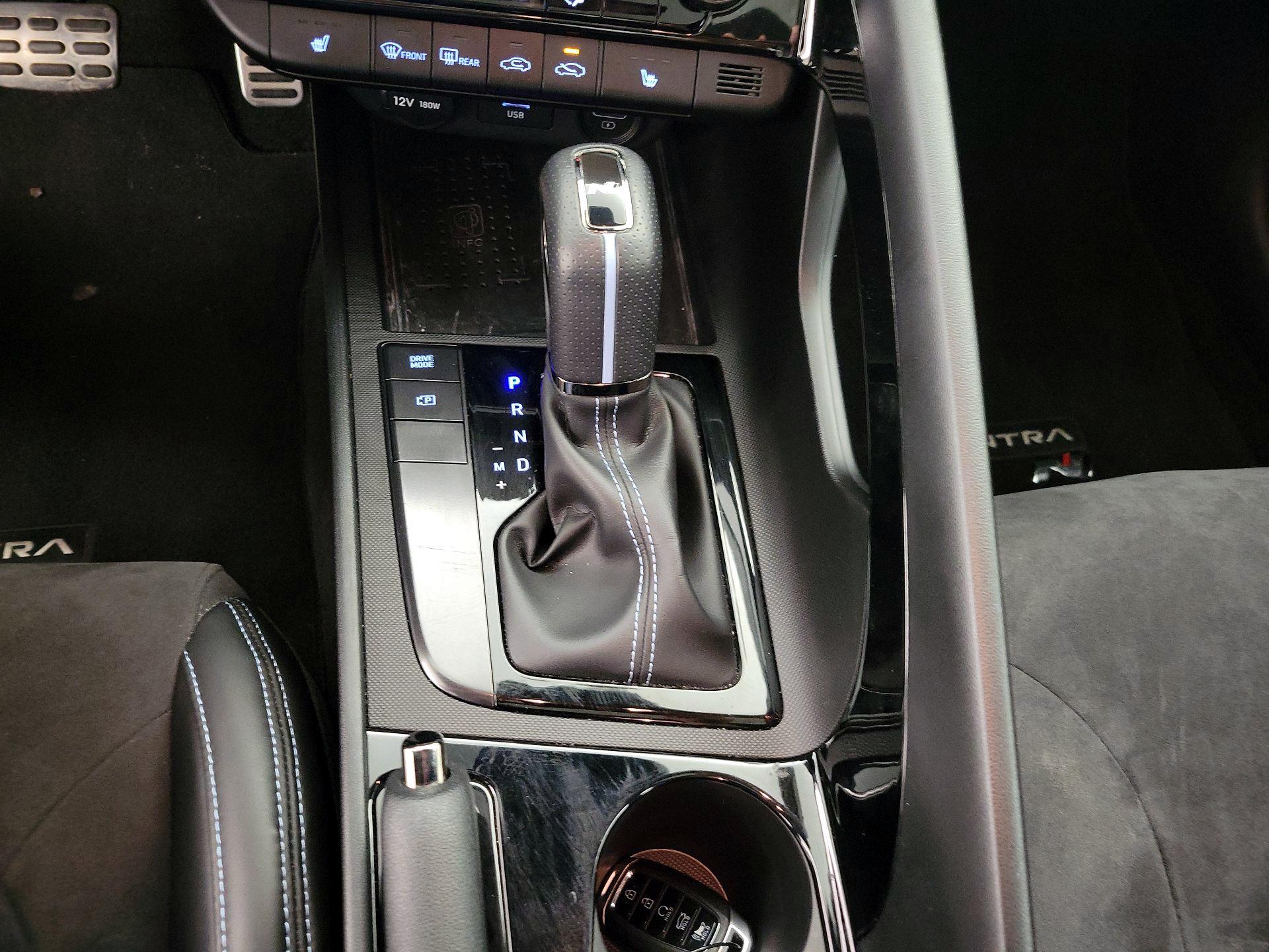 Thumbnail: 2022 Hyundai Elantra - 18