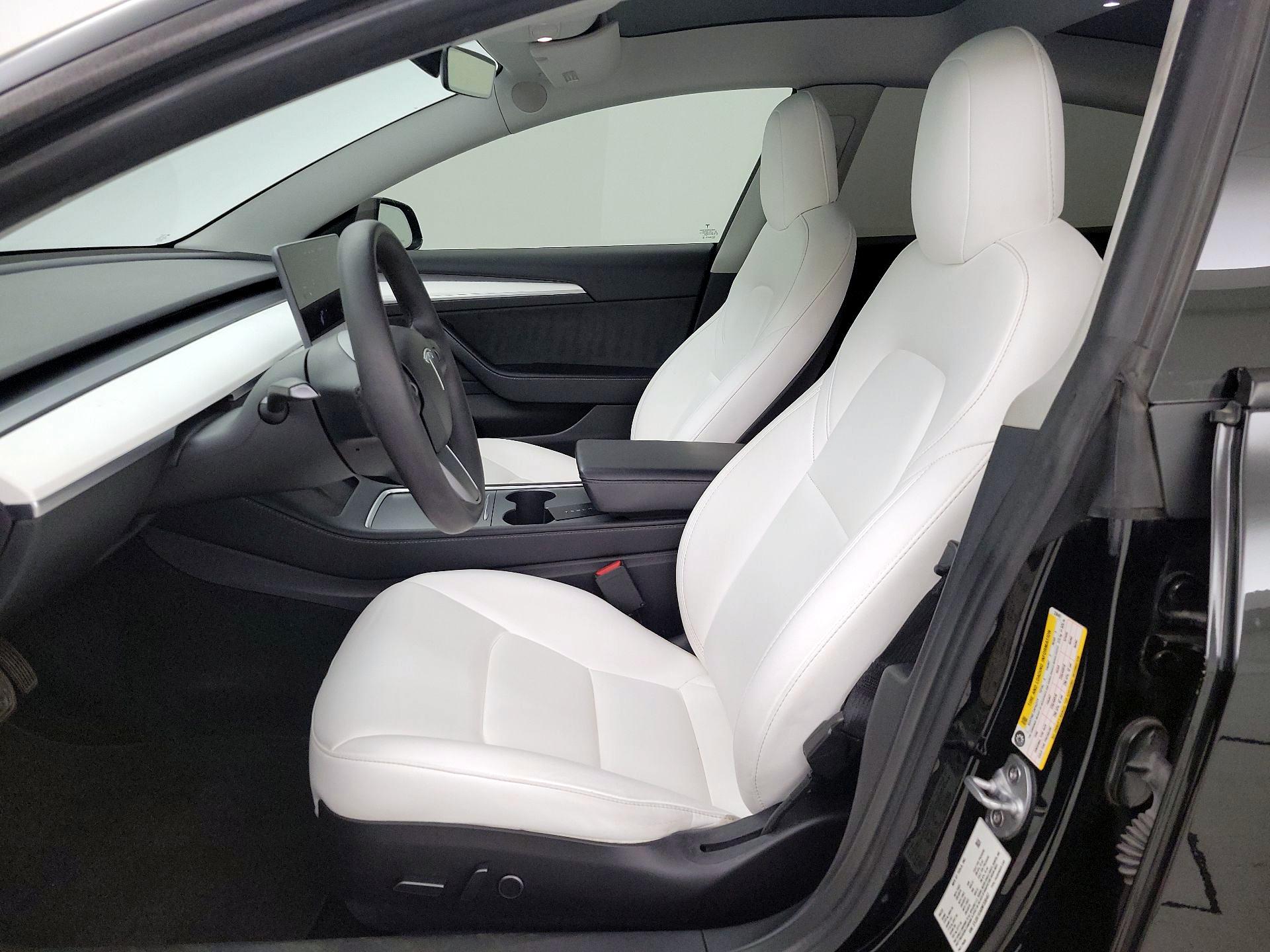 Thumbnail: 2022 Tesla Model 3 - 11