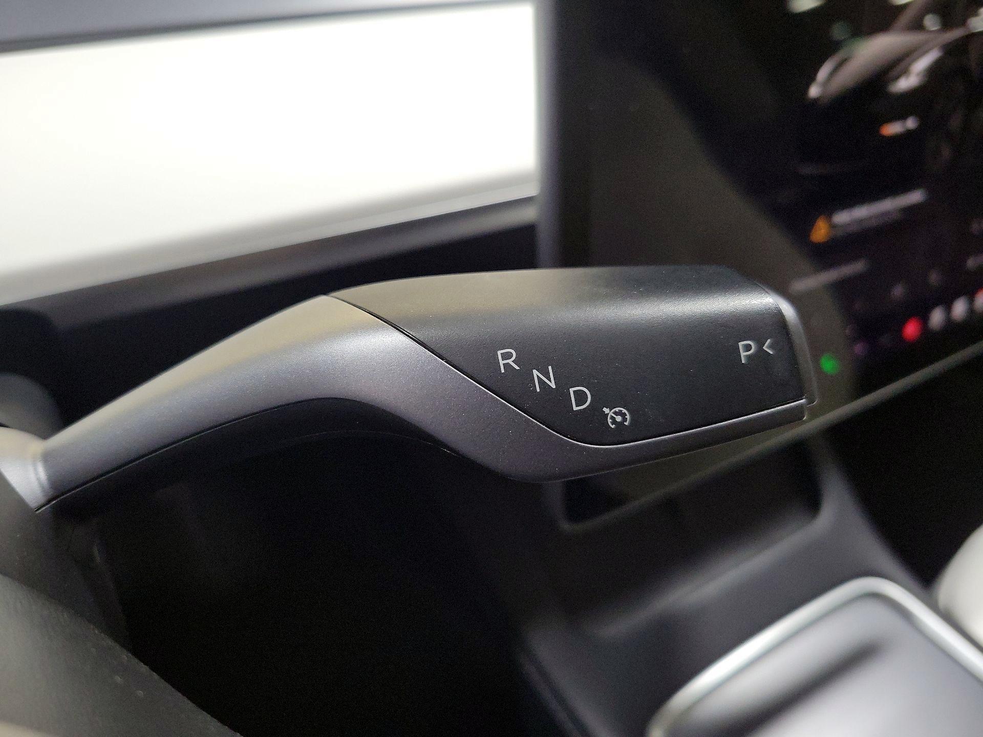 Thumbnail: 2022 Tesla Model 3 - 17