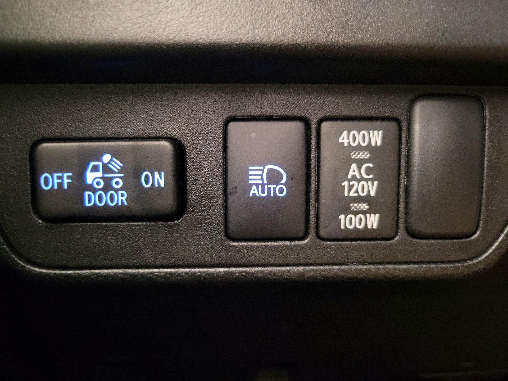 Thumbnail: 2023 Toyota Tacoma - 13