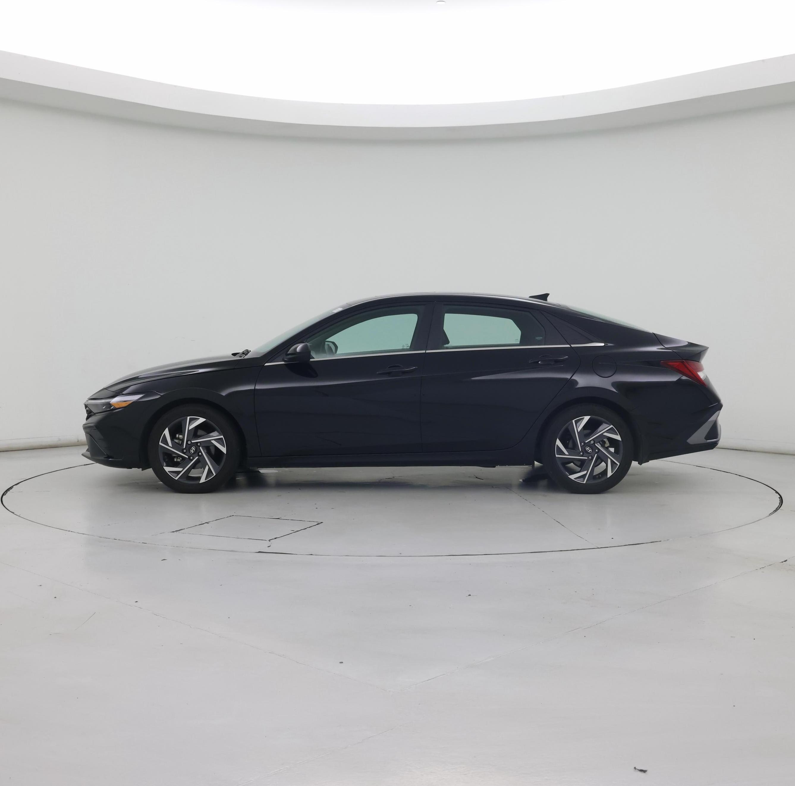 Thumbnail: 2024 Hyundai Elantra - 3
