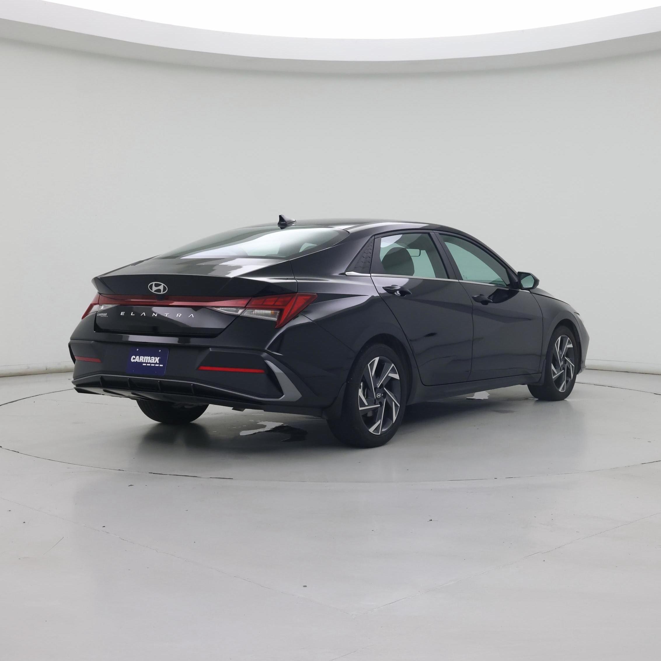Thumbnail: 2024 Hyundai Elantra - 8