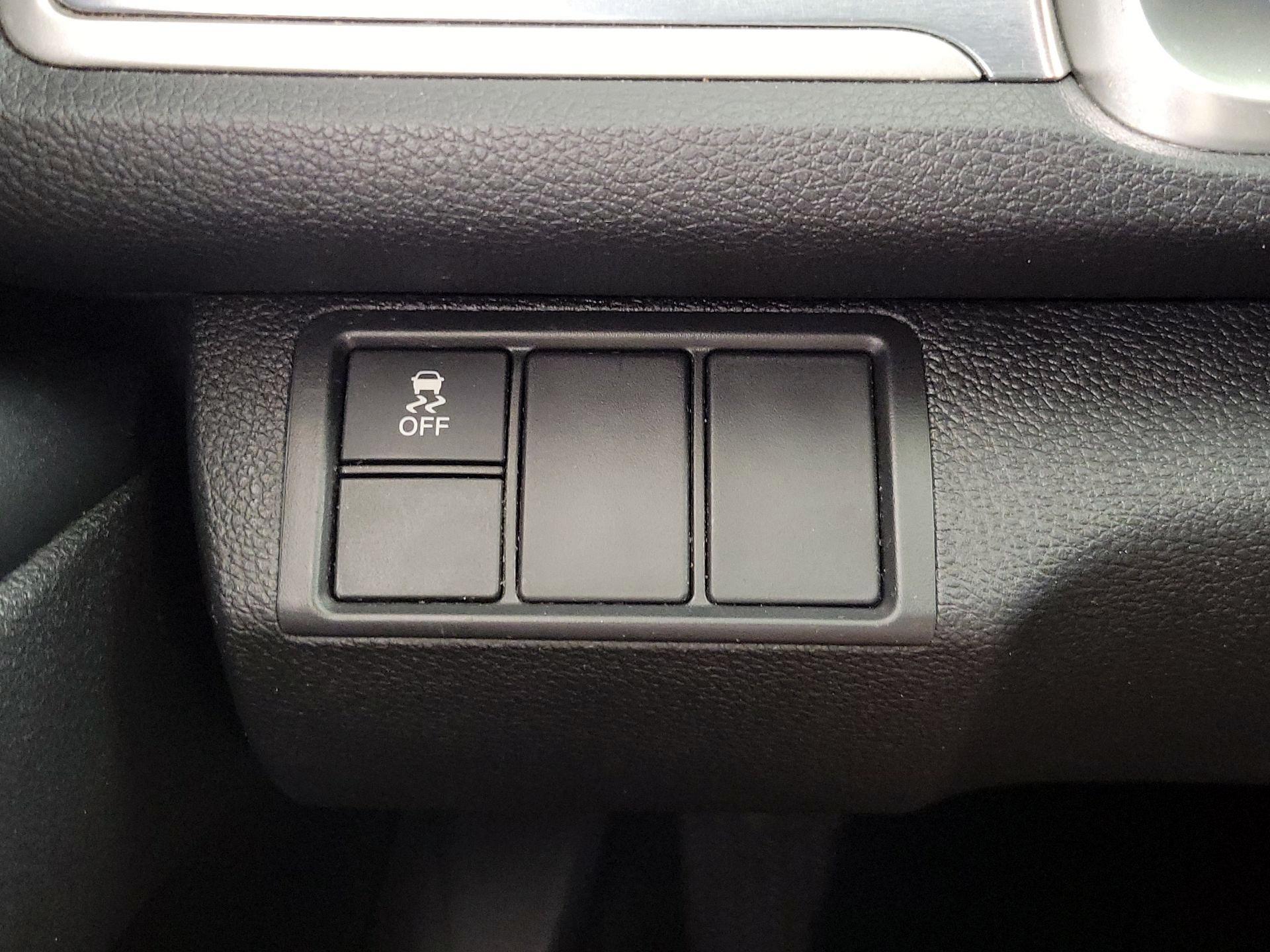 Thumbnail: 2016 Honda Civic - 13
