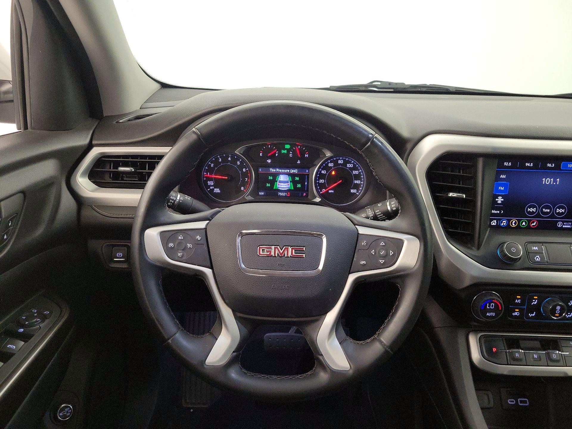 Thumbnail: 2023 GMC Acadia - 10