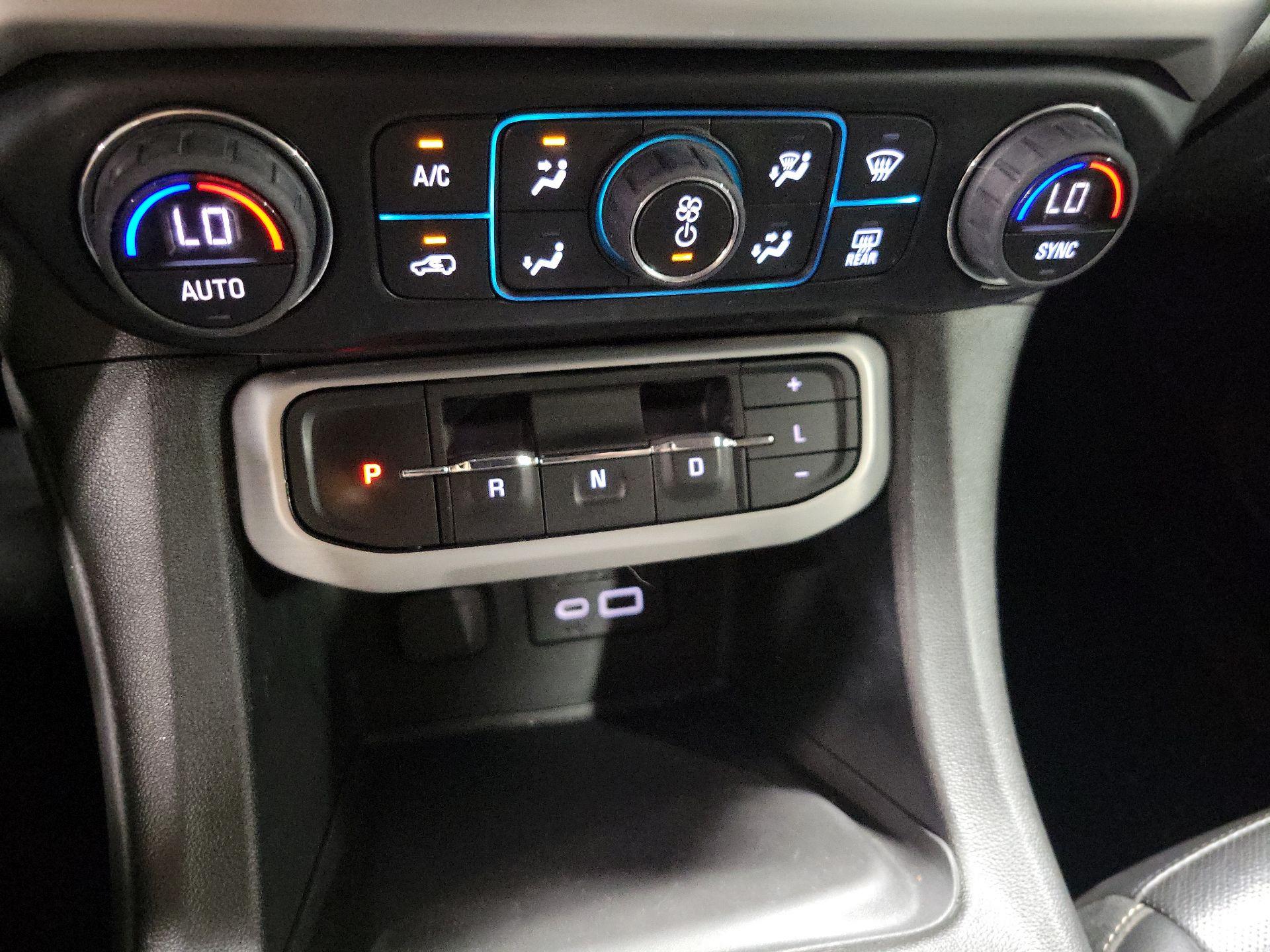 Thumbnail: 2023 GMC Acadia - 17