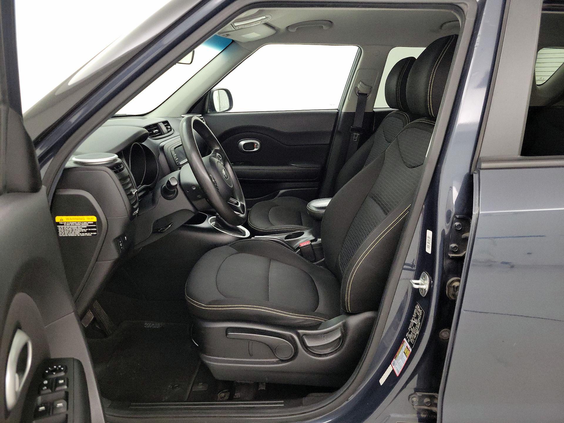 Thumbnail: 2016 Kia Soul - 11