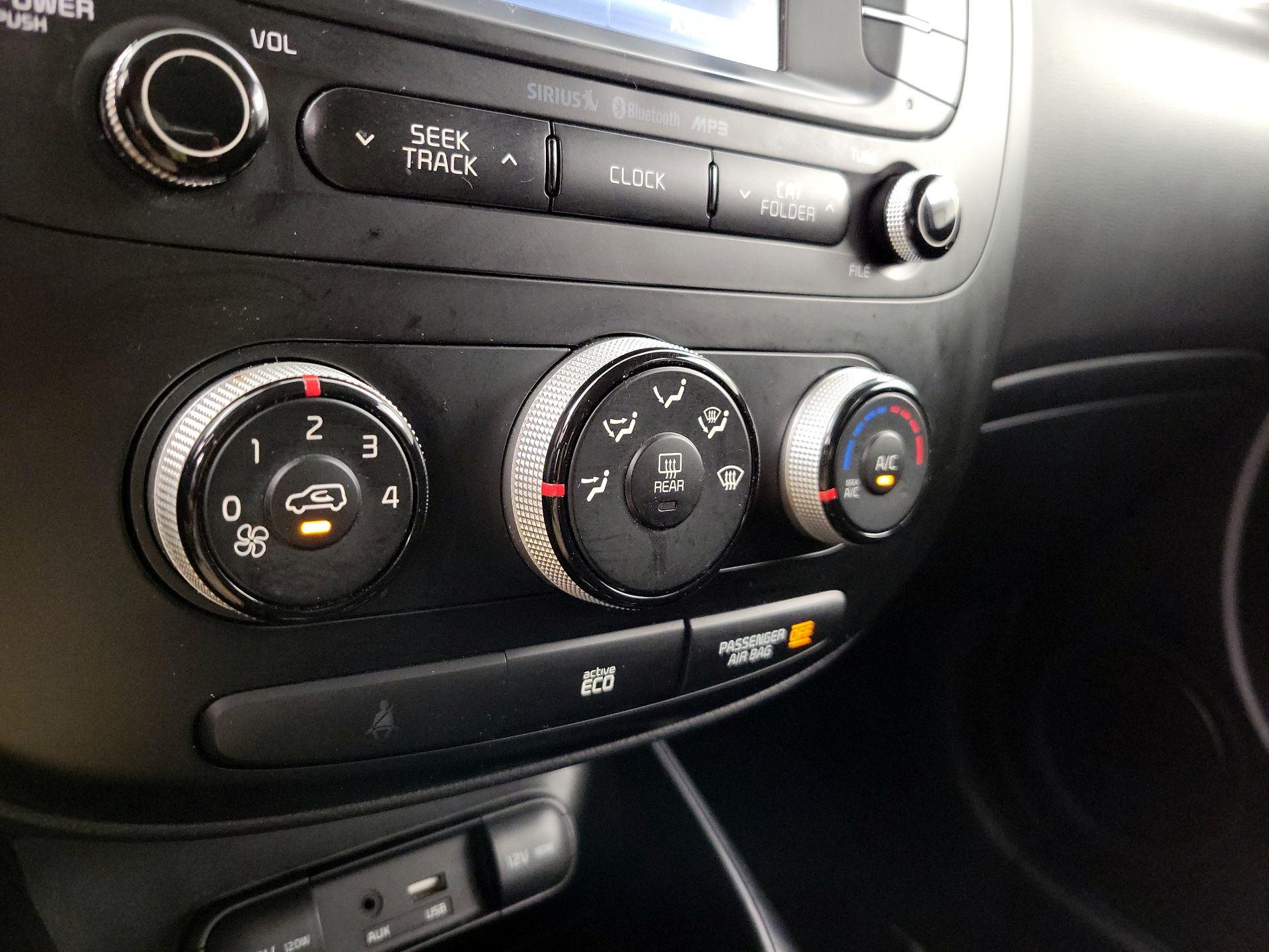 Thumbnail: 2016 Kia Soul - 16