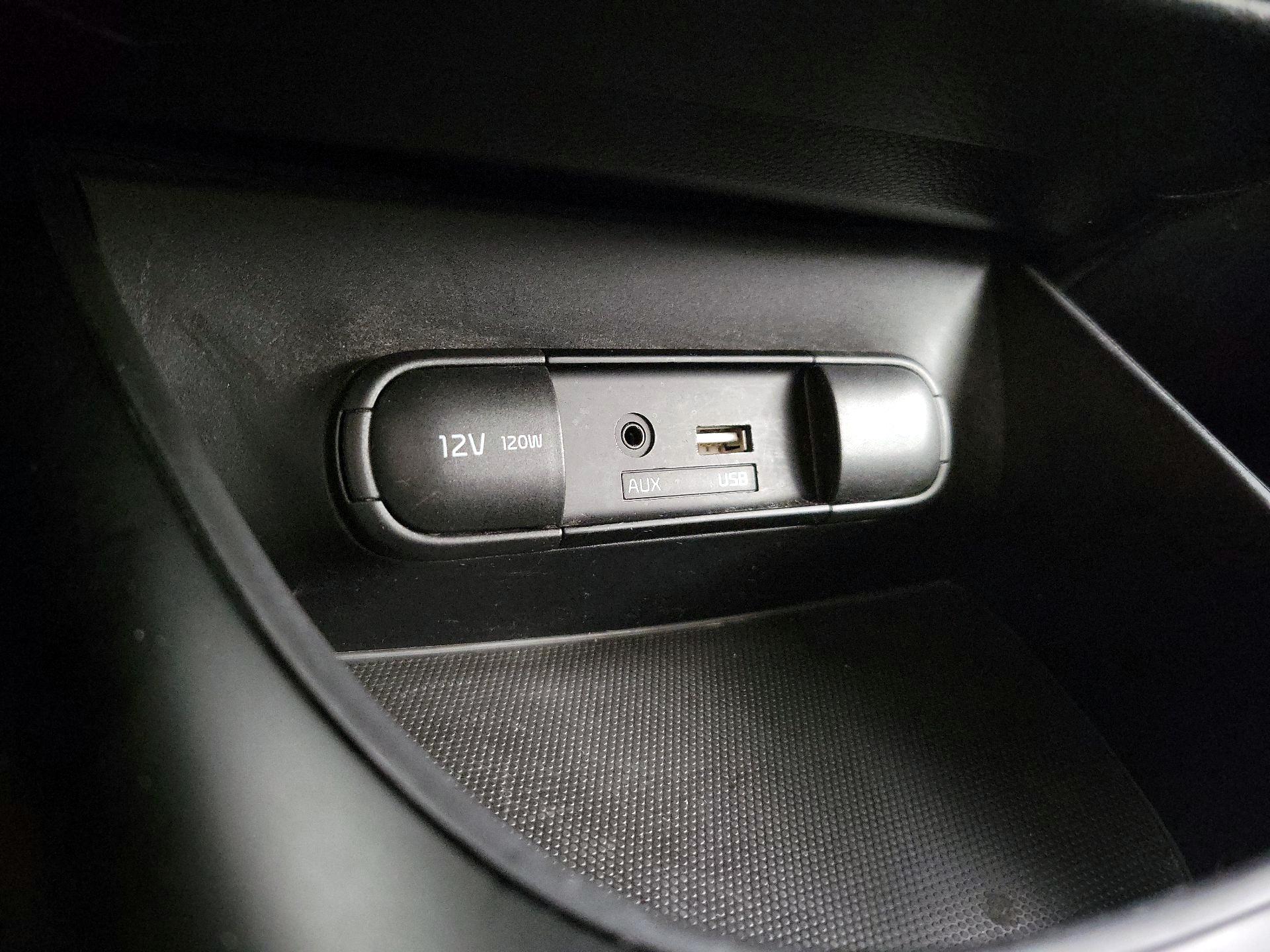 Thumbnail: 2016 Kia Soul - 18