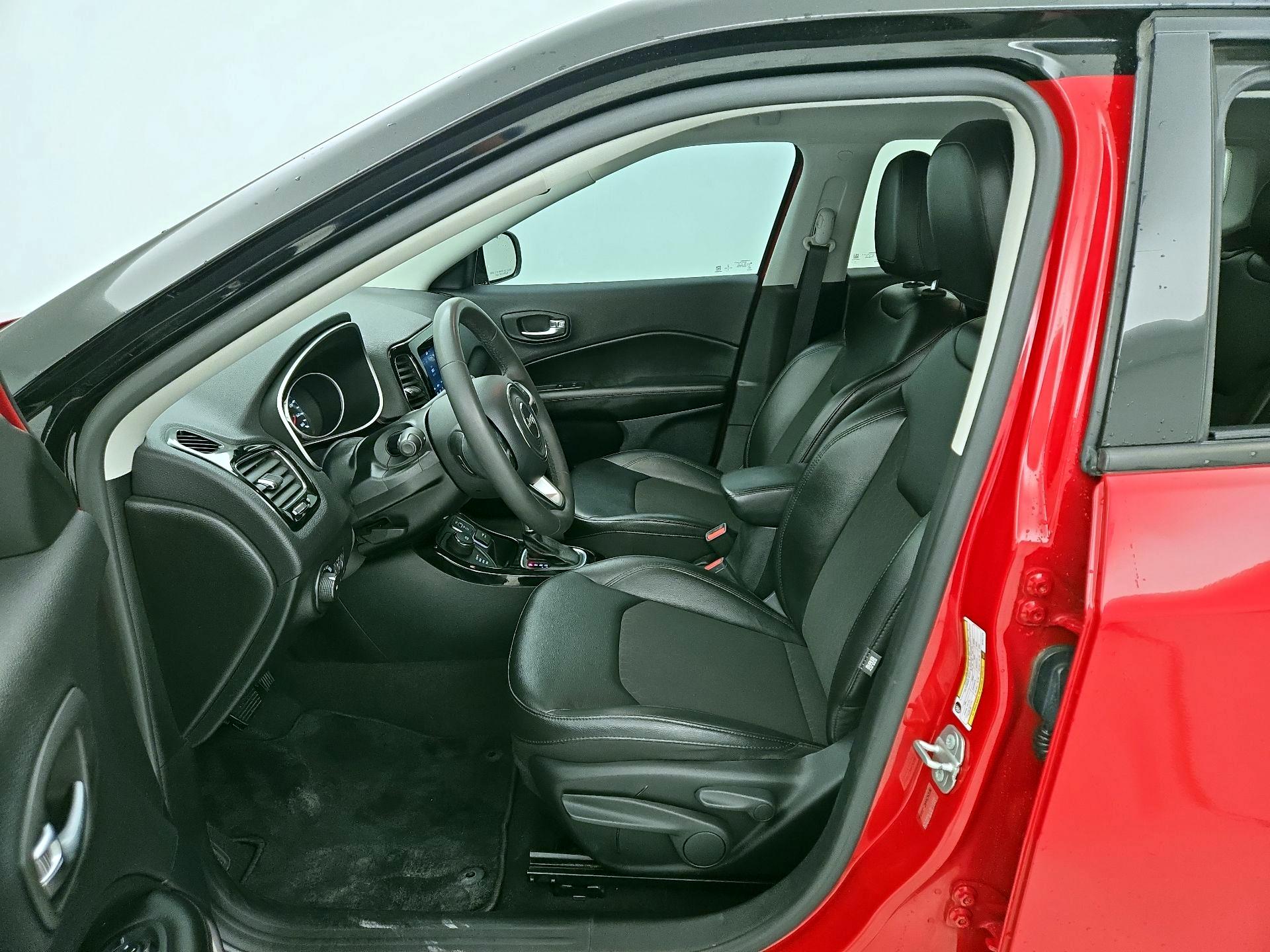 Thumbnail: 2021 Jeep Compass - 11