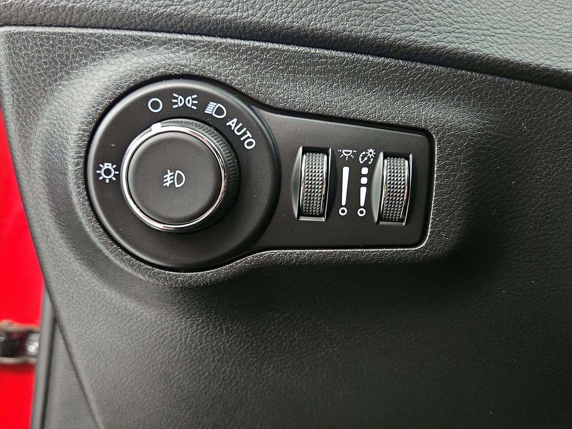 Thumbnail: 2021 Jeep Compass - 13