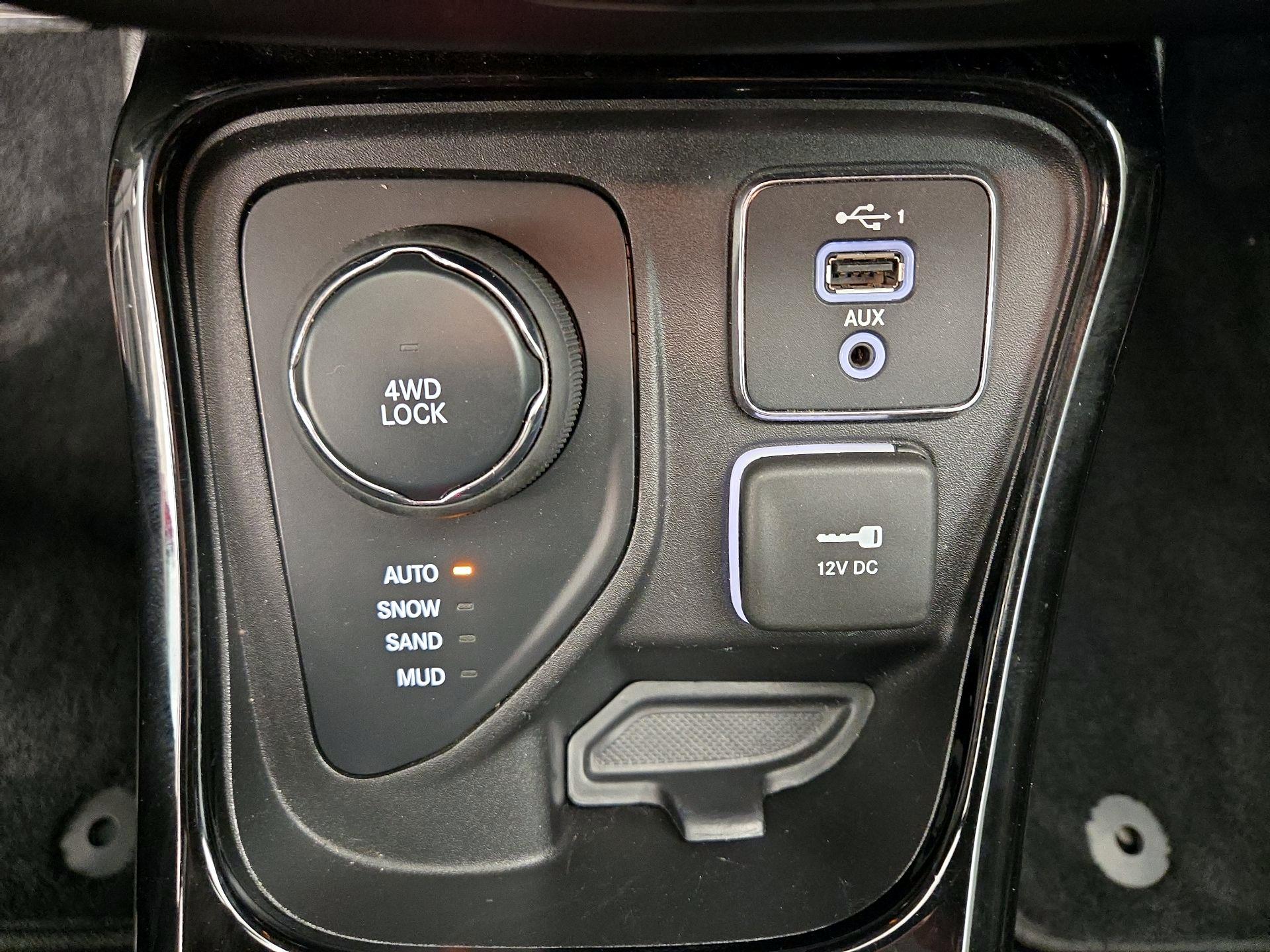 Thumbnail: 2021 Jeep Compass - 18