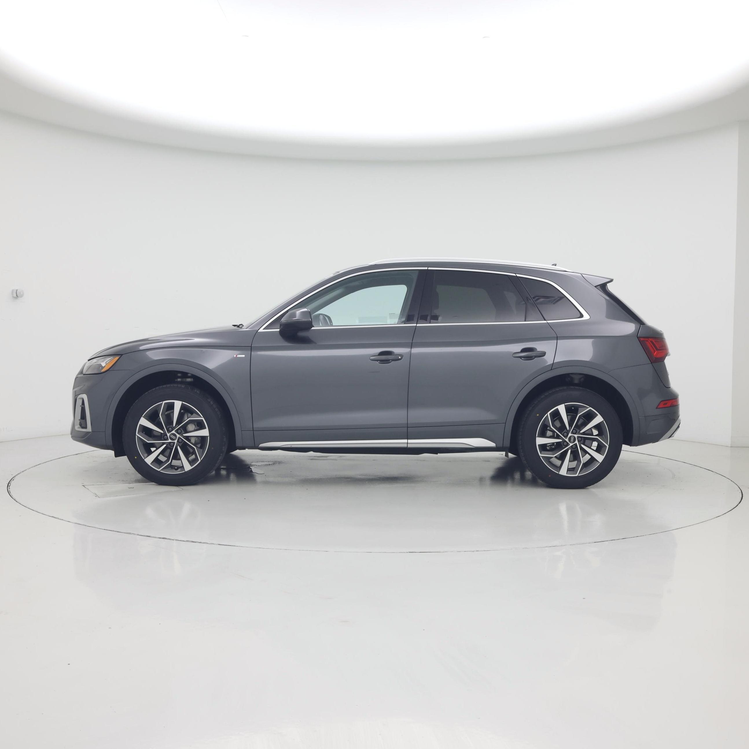 Thumbnail: 2023 Audi Q5 - 3