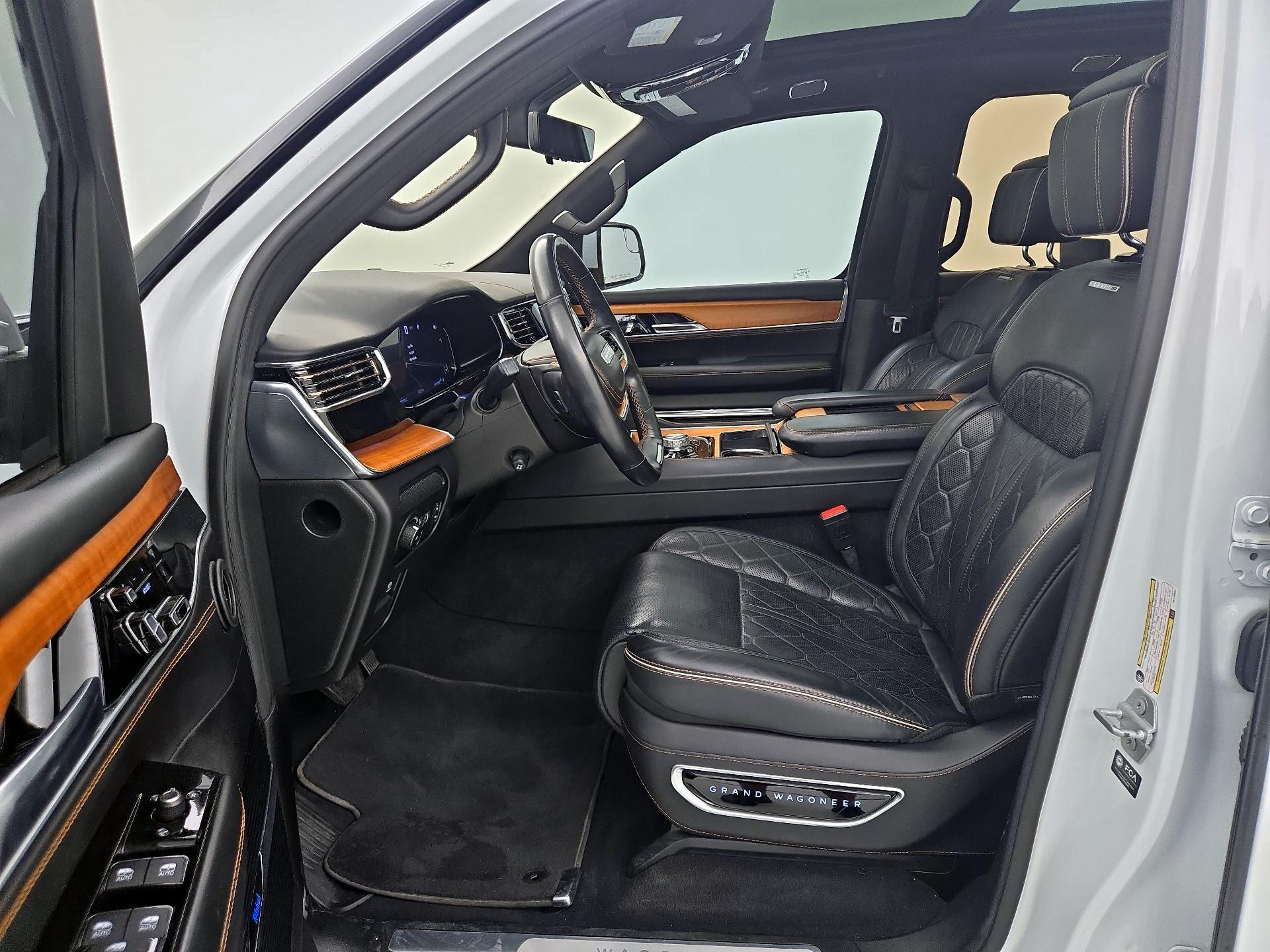 Thumbnail: 2022 Jeep Grand Wagoneer - 11