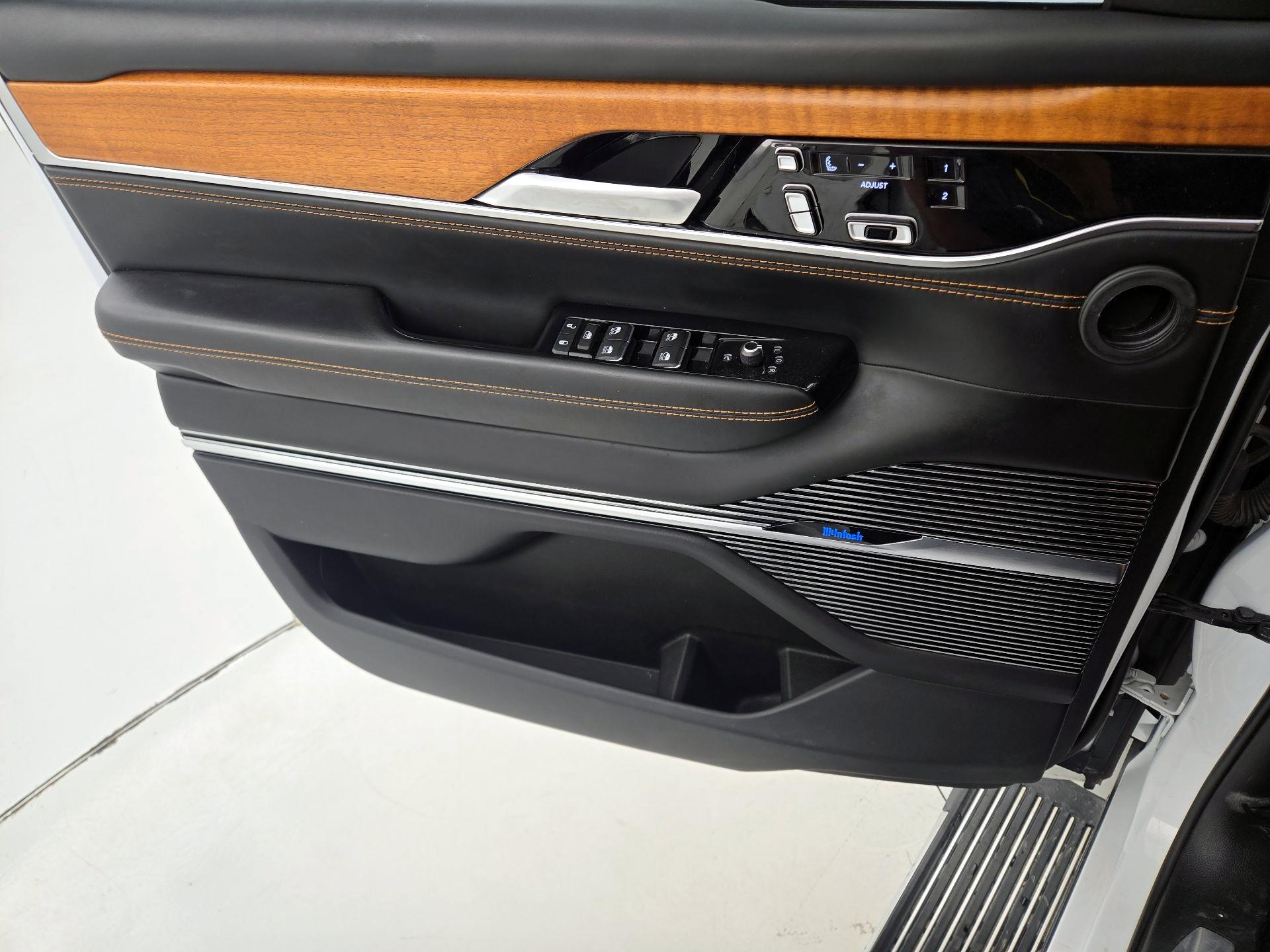 Thumbnail: 2022 Jeep Grand Wagoneer - 12