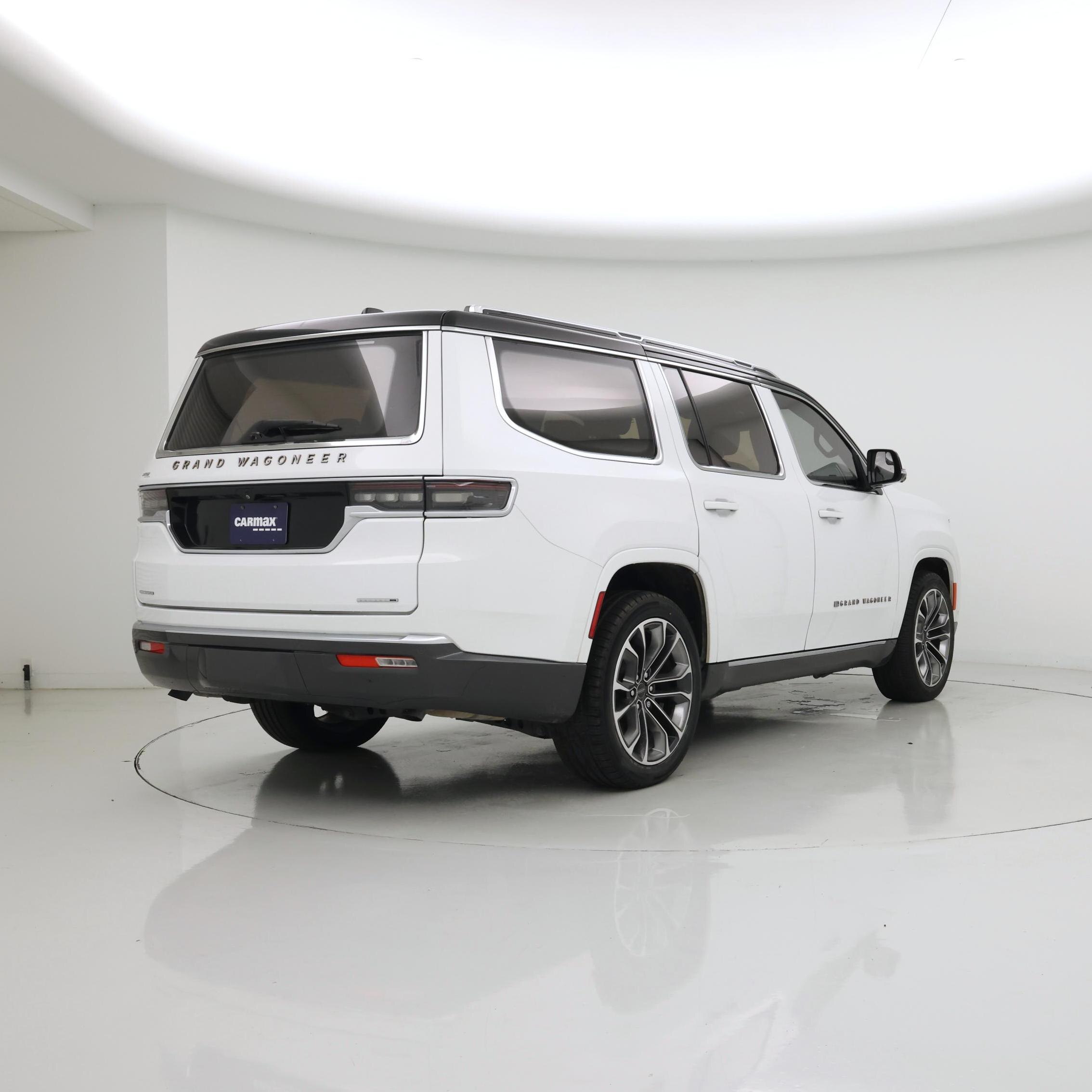 Thumbnail: 2022 Jeep Grand Wagoneer - 8