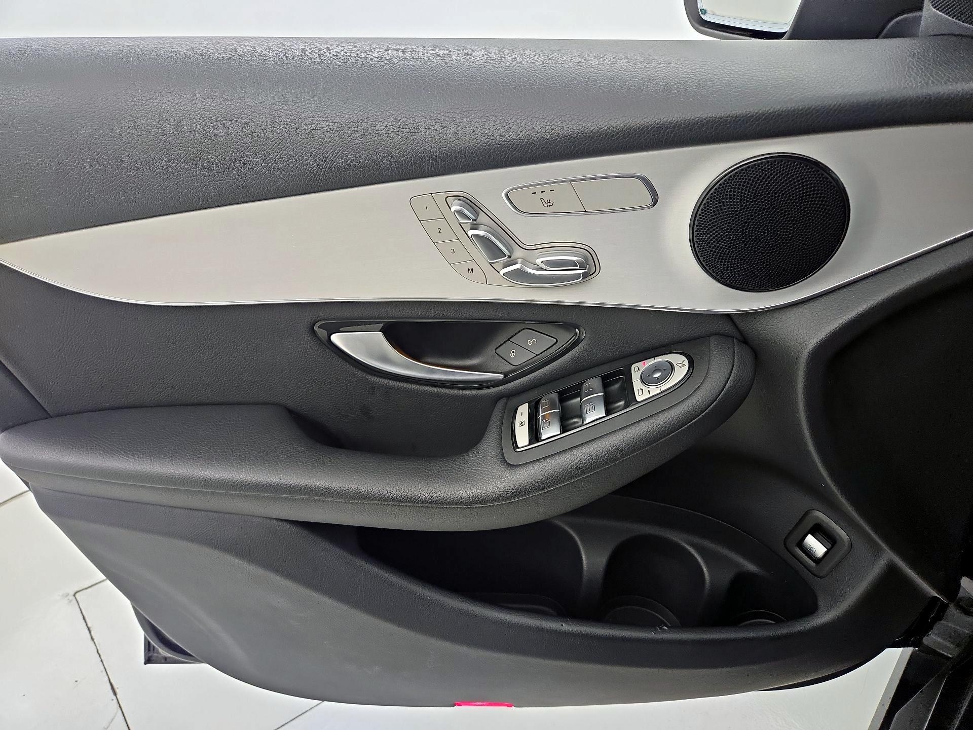 Thumbnail: 2021 Mercedes-Benz GLC - 12