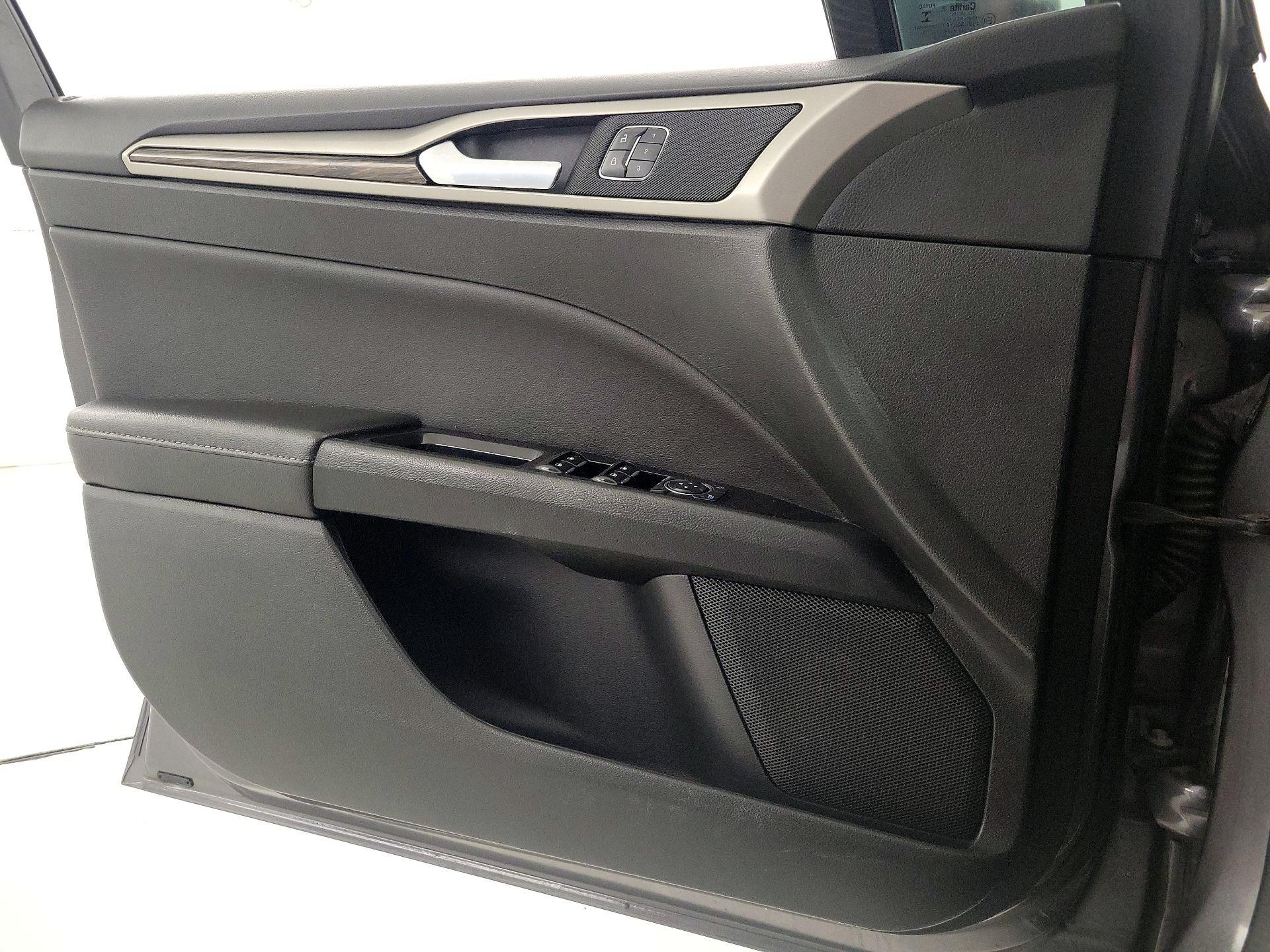 Thumbnail: 2014 Ford Fusion - 12