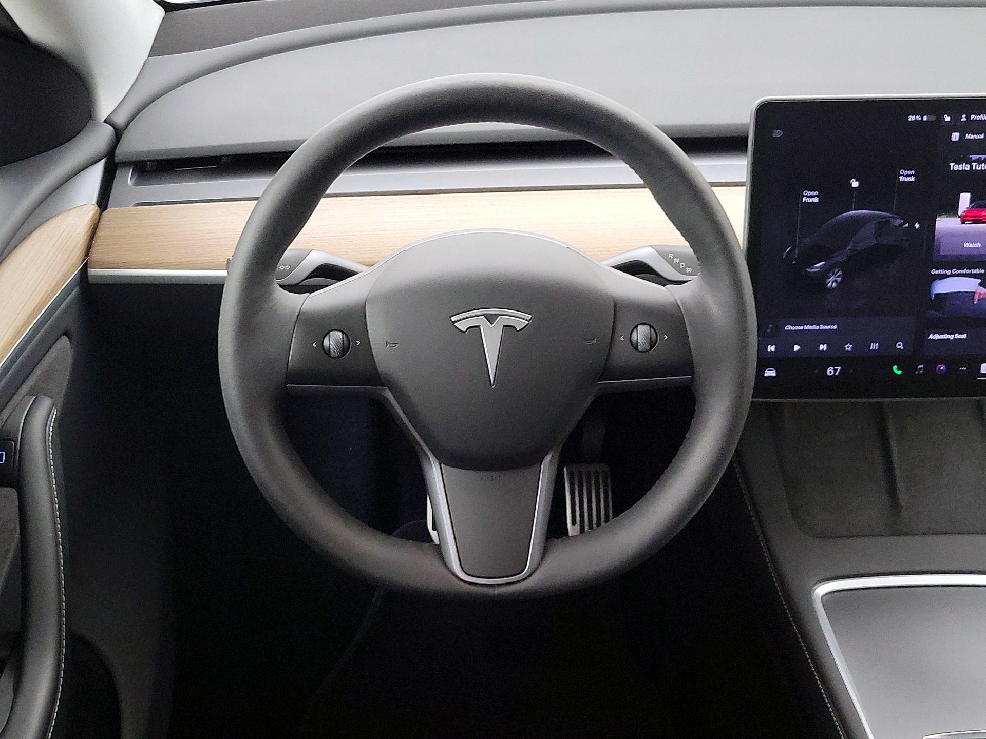 Thumbnail: 2023 Tesla Model Y - 10