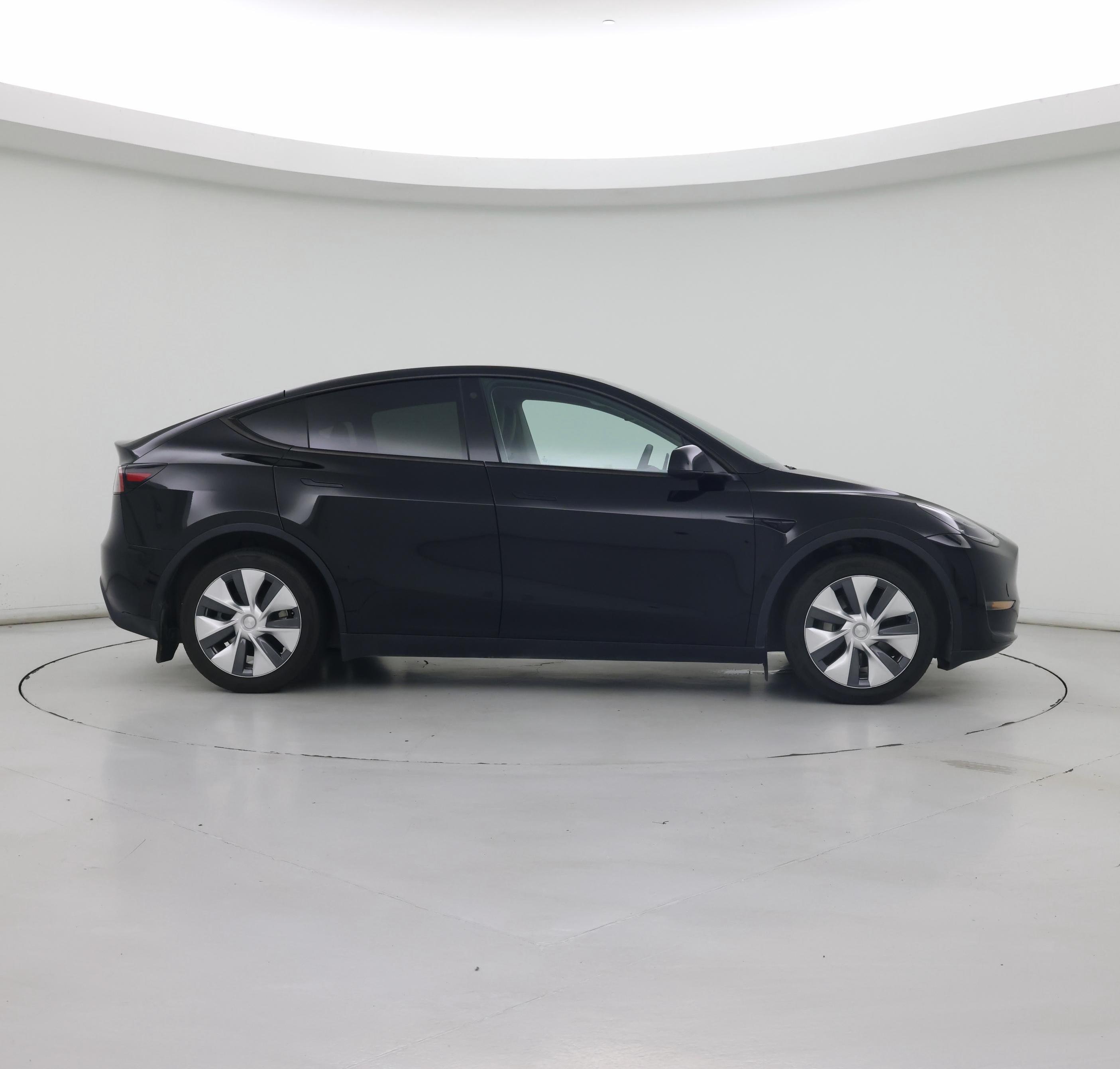 Thumbnail: 2023 Tesla Model Y - 7
