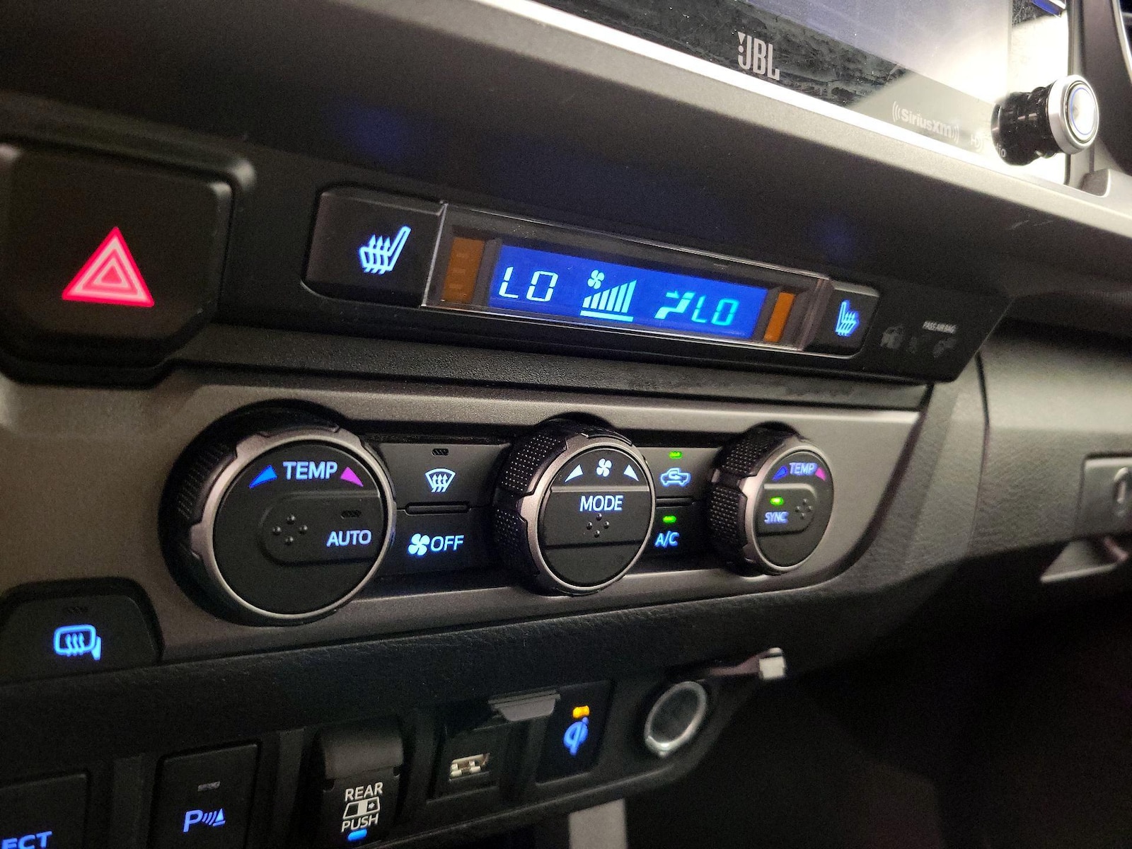 2021 Toyota Tacoma TRD Off Road - Photo 17