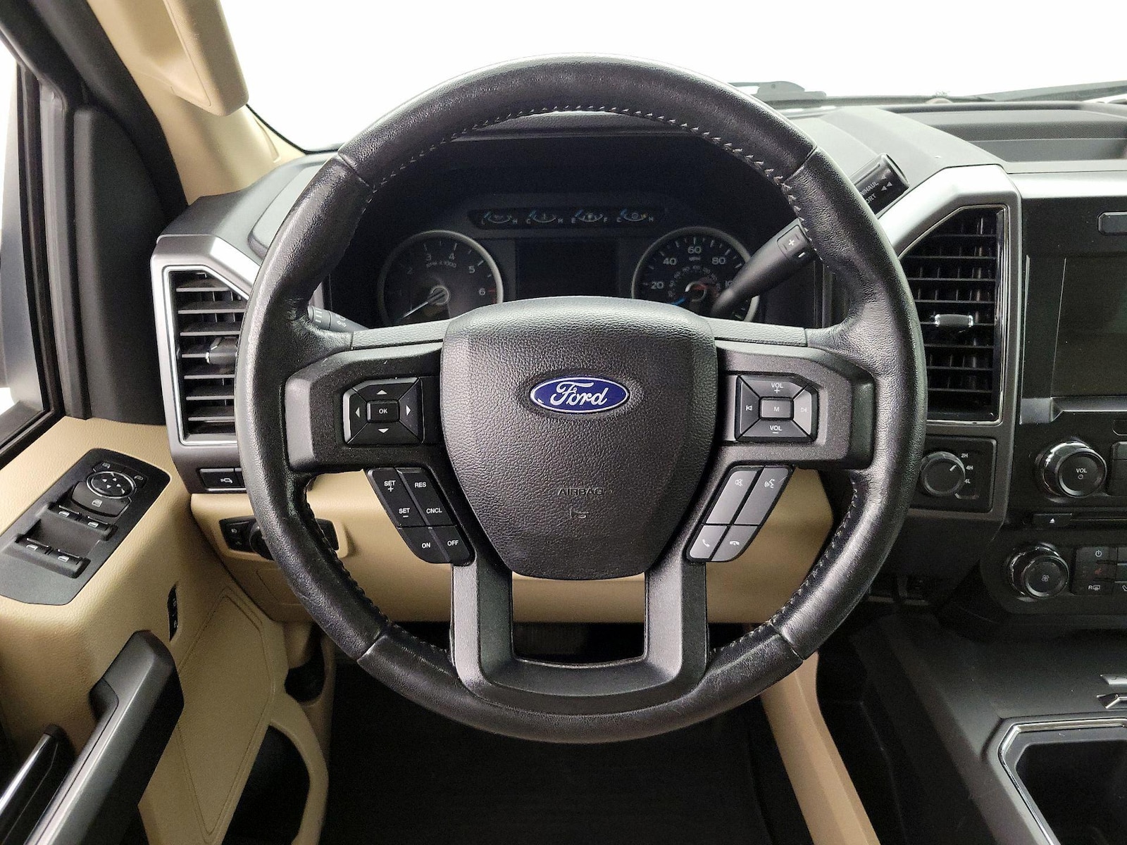 2017 Ford F-150 XLT - Photo 11