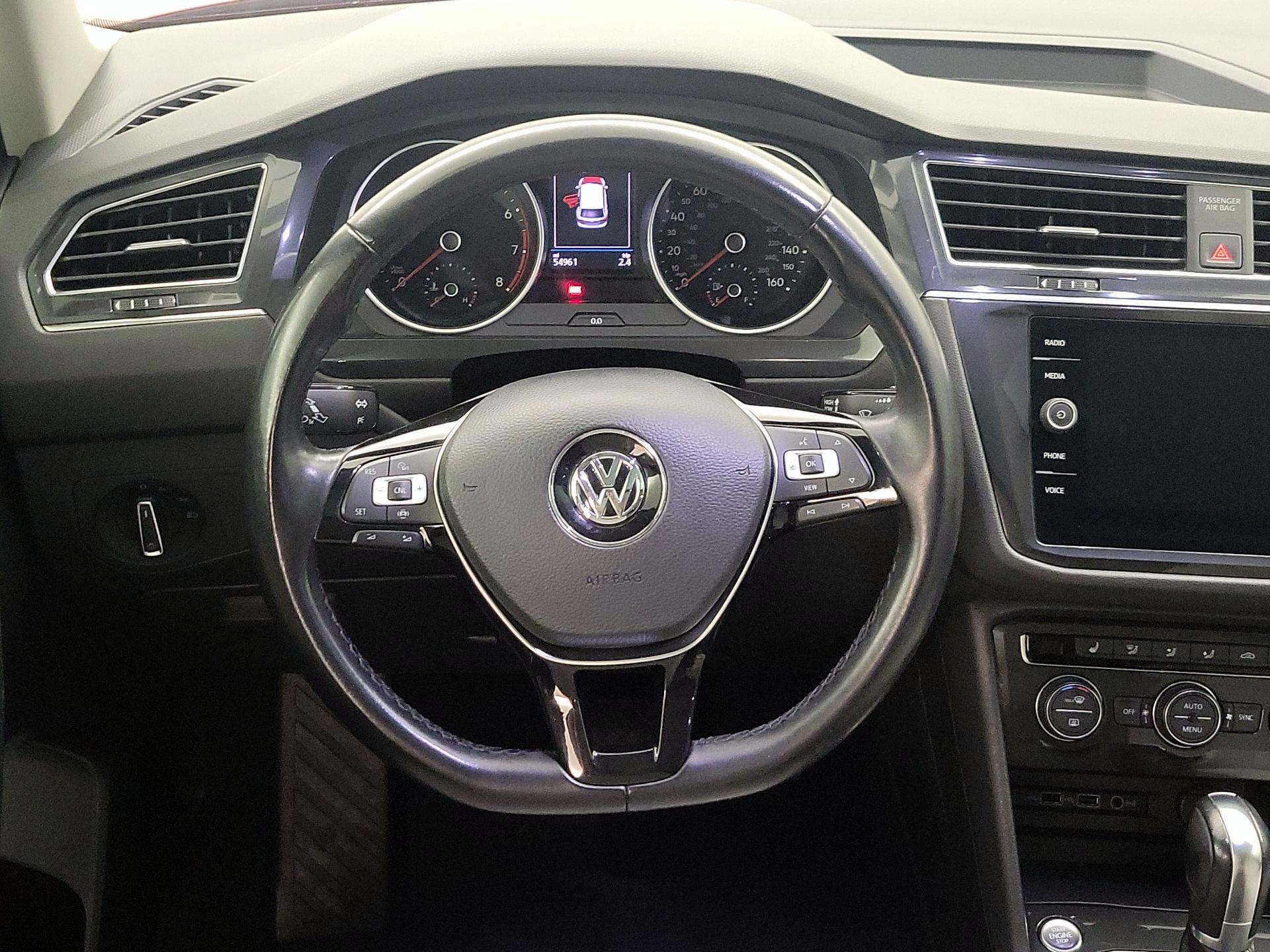 Thumbnail: 2019 Volkswagen Tiguan - 10