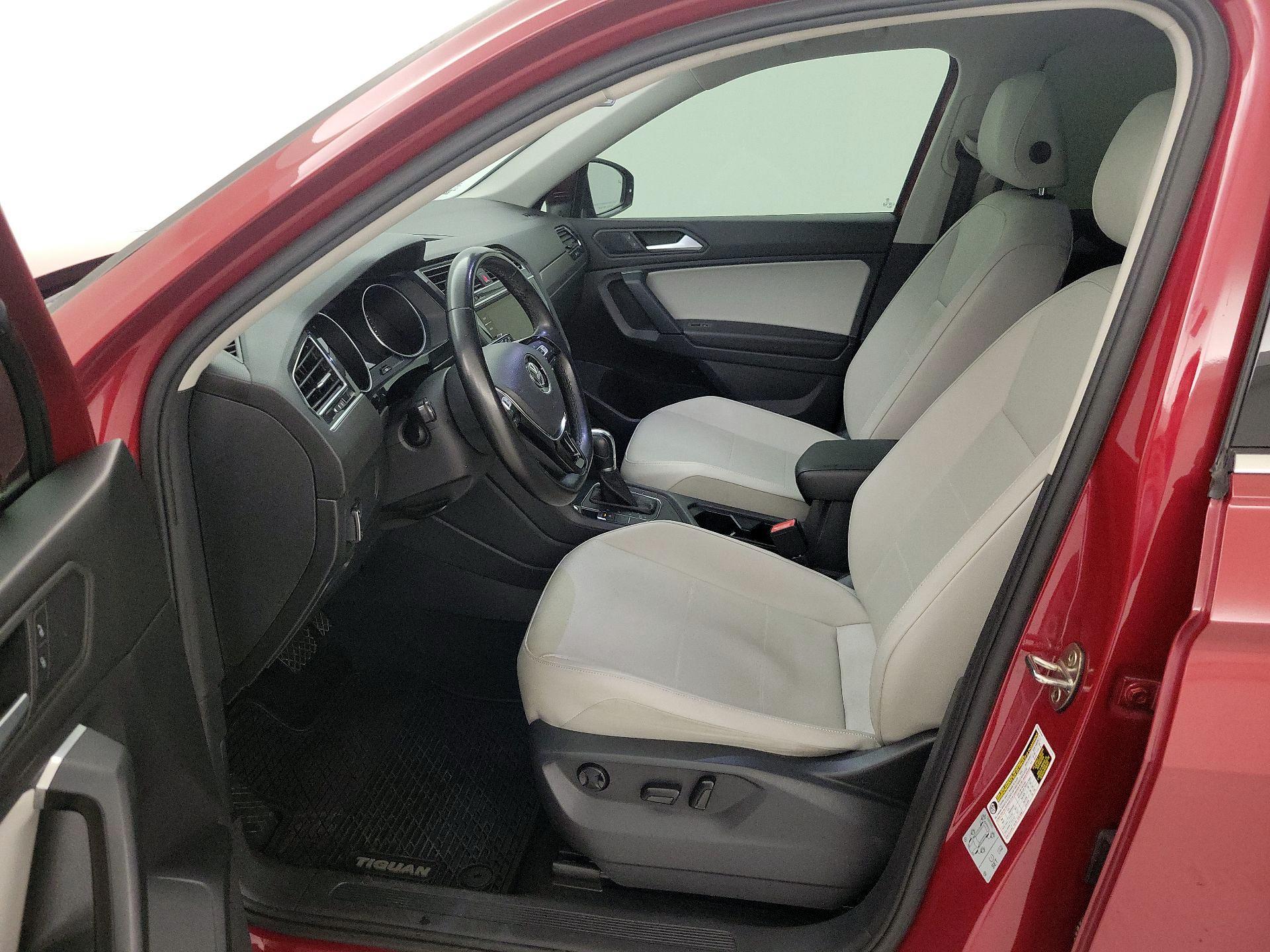 Thumbnail: 2019 Volkswagen Tiguan - 11