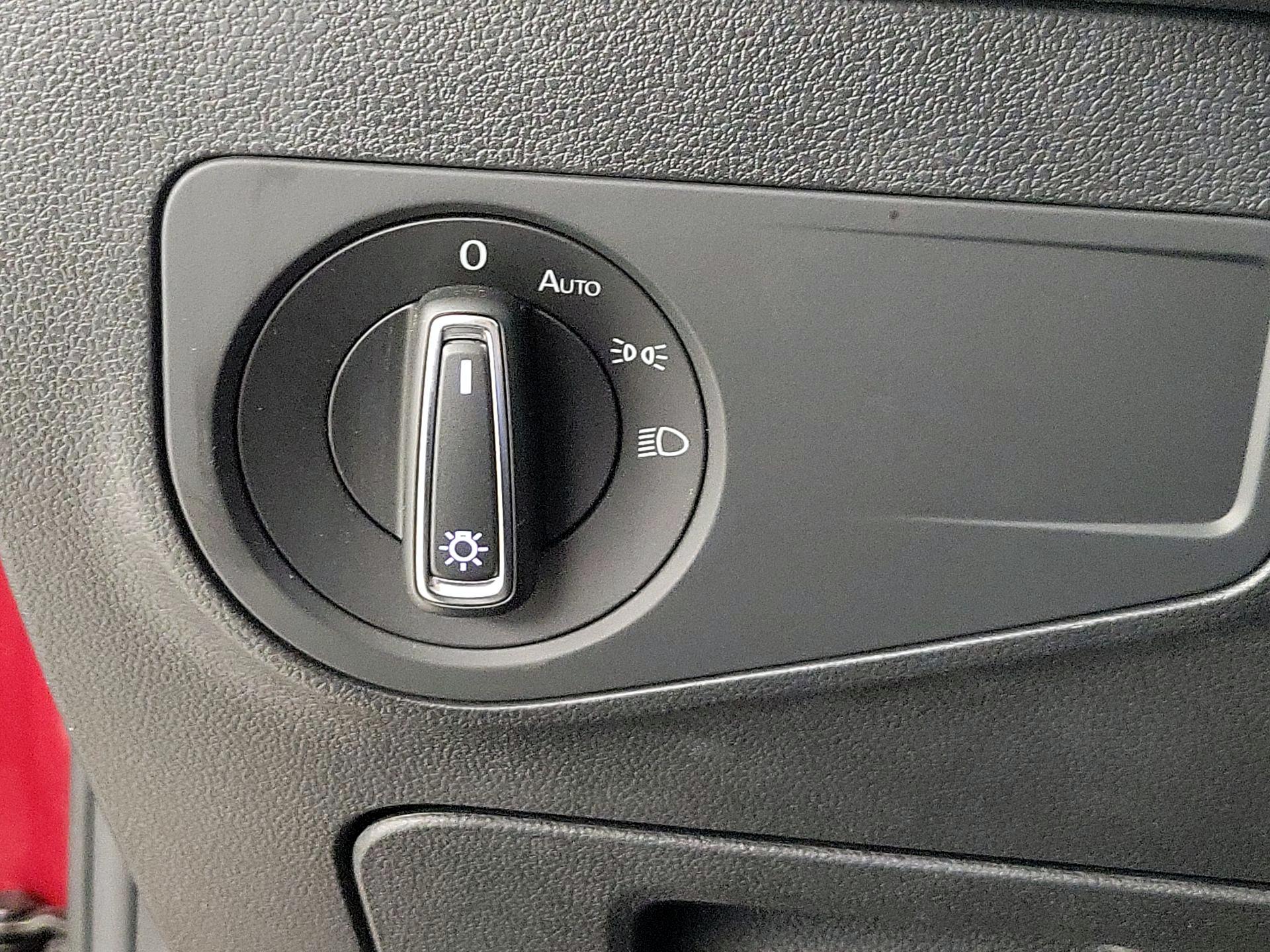 Thumbnail: 2019 Volkswagen Tiguan - 13