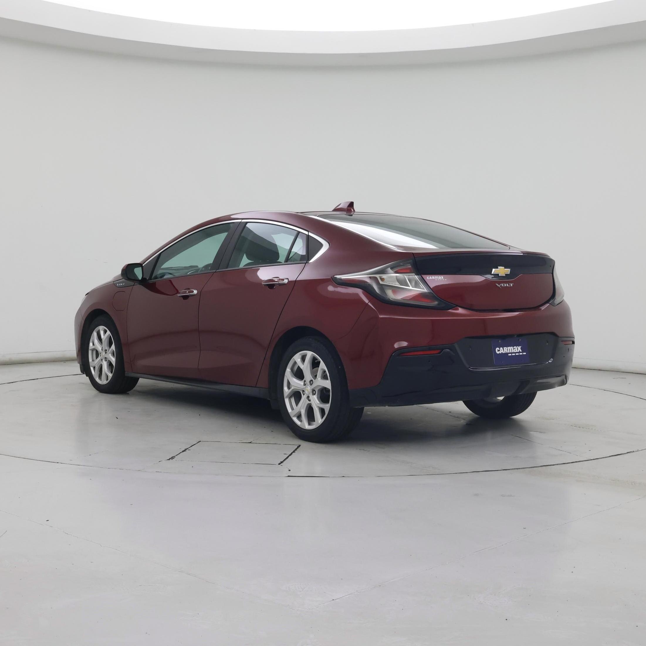 Thumbnail: 2017 Chevrolet Volt - 2