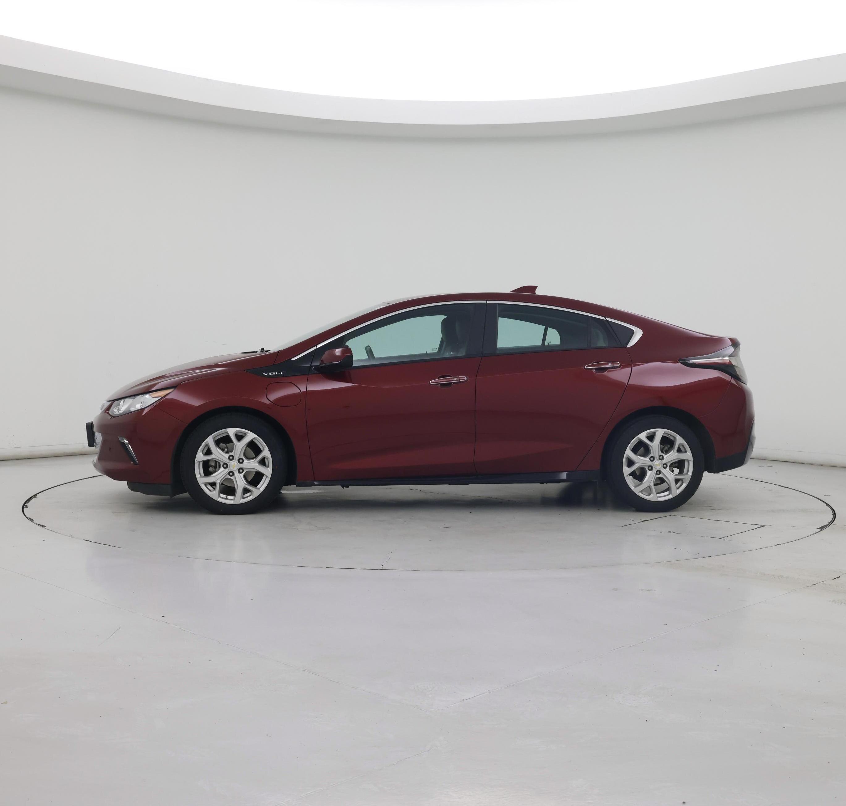 Thumbnail: 2017 Chevrolet Volt - 3