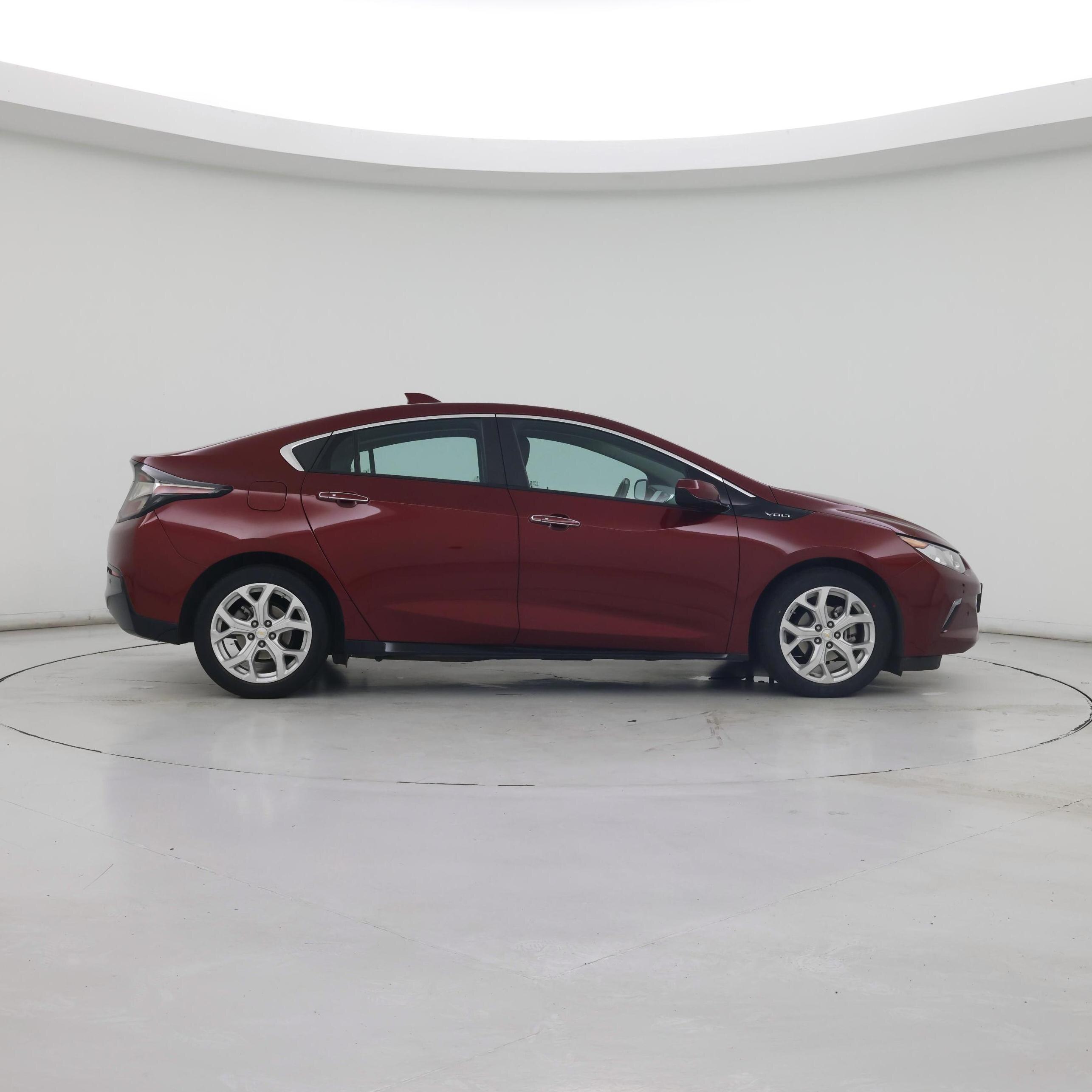 Thumbnail: 2017 Chevrolet Volt - 7