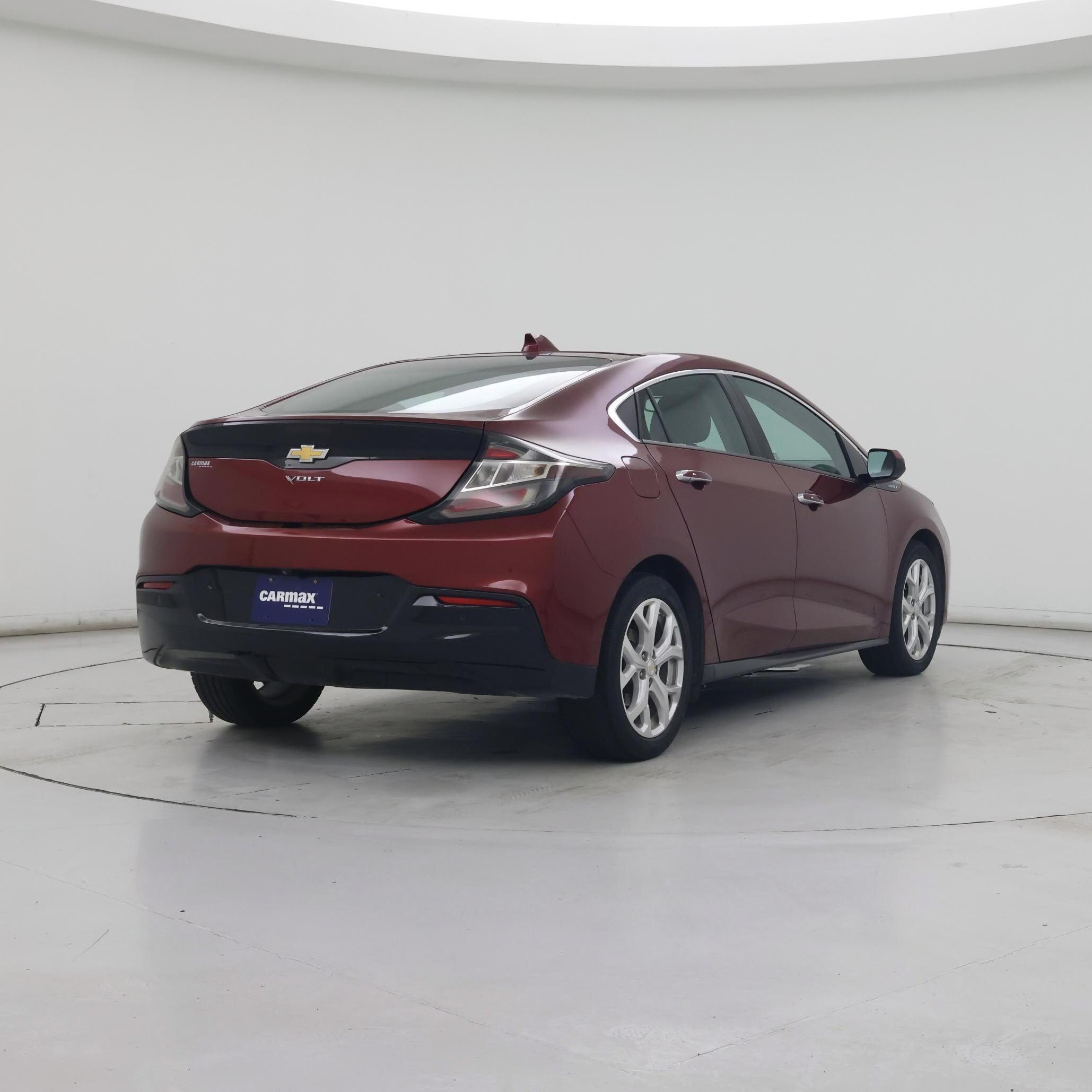 Thumbnail: 2017 Chevrolet Volt - 8
