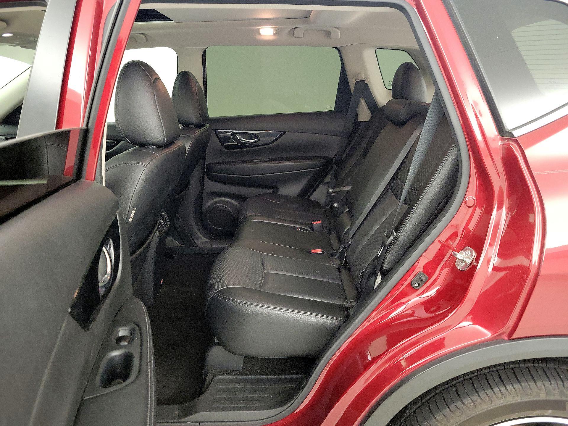 Thumbnail: 2020 Nissan Rogue - 20