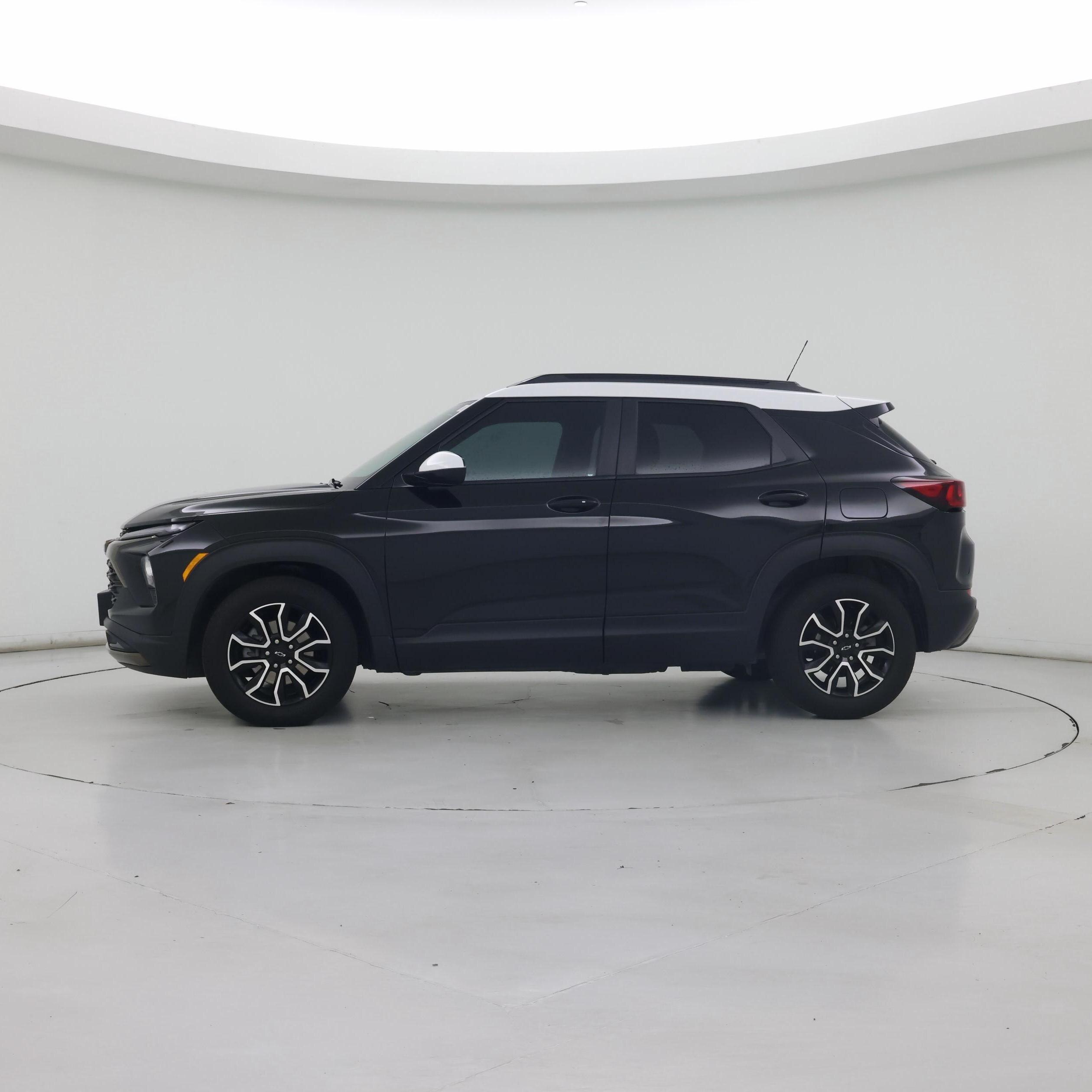Thumbnail: 2025 Chevrolet TrailBlazer - 3