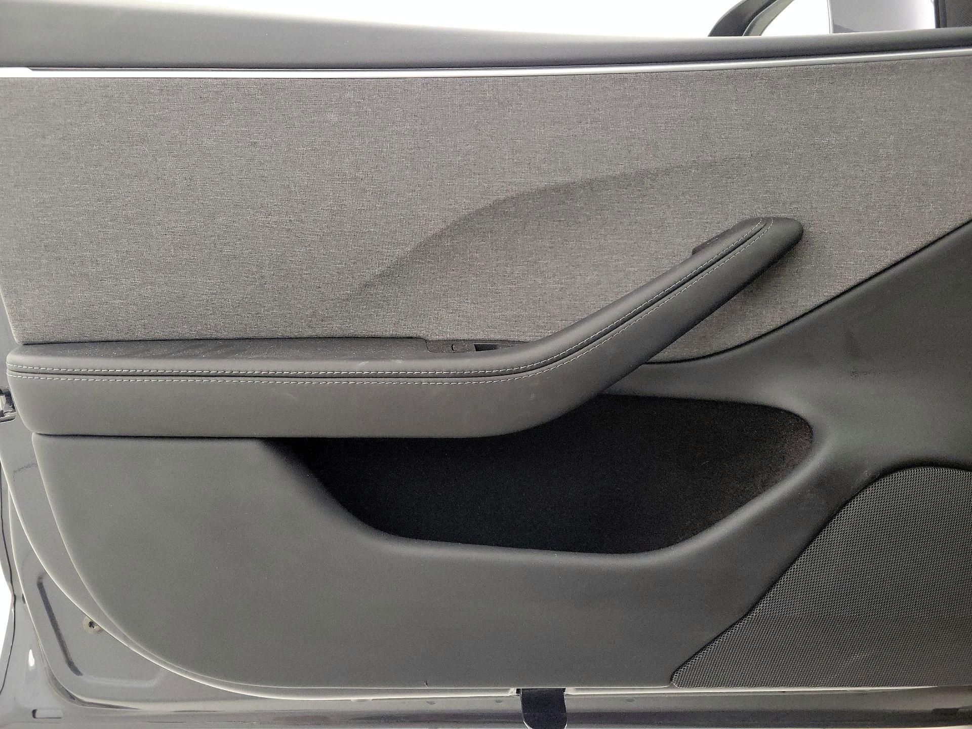Thumbnail: 2025 Tesla Model 3 - 12