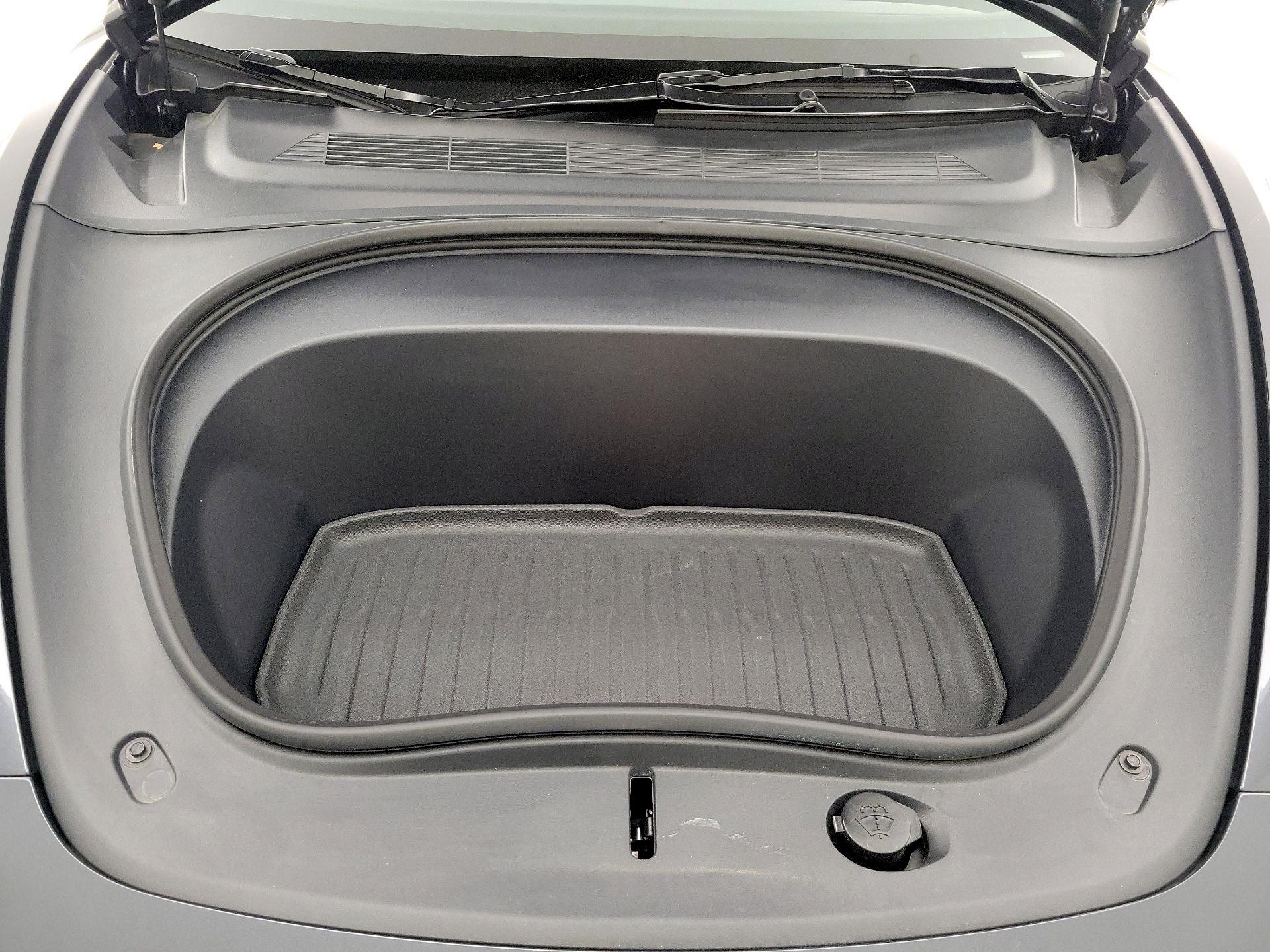 Thumbnail: 2025 Tesla Model 3 - 19