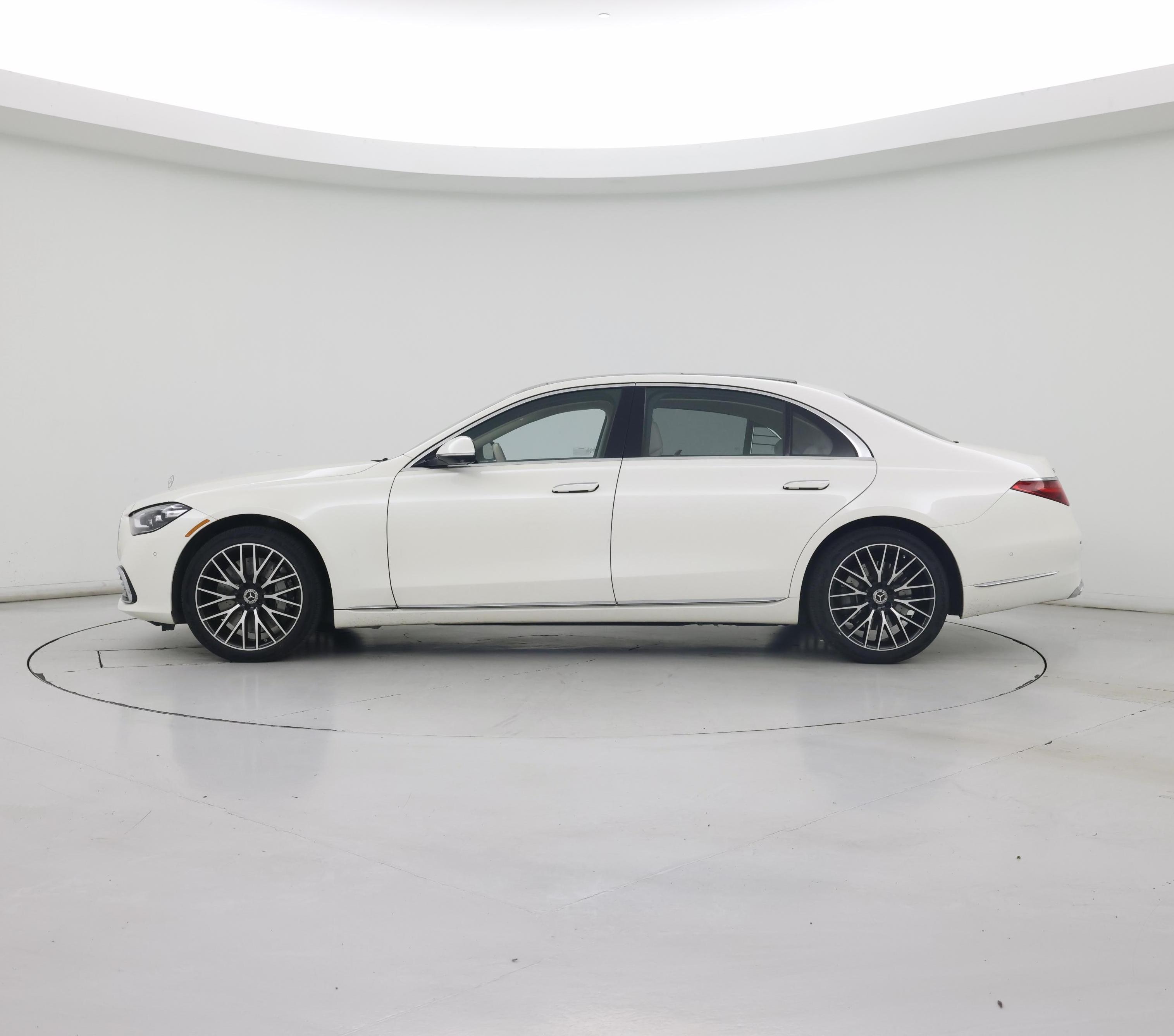Thumbnail: 2021 Mercedes-Benz S-Class - 3