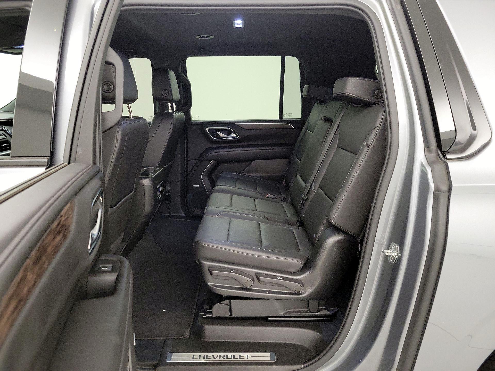 Thumbnail: 2022 Chevrolet Suburban - 19